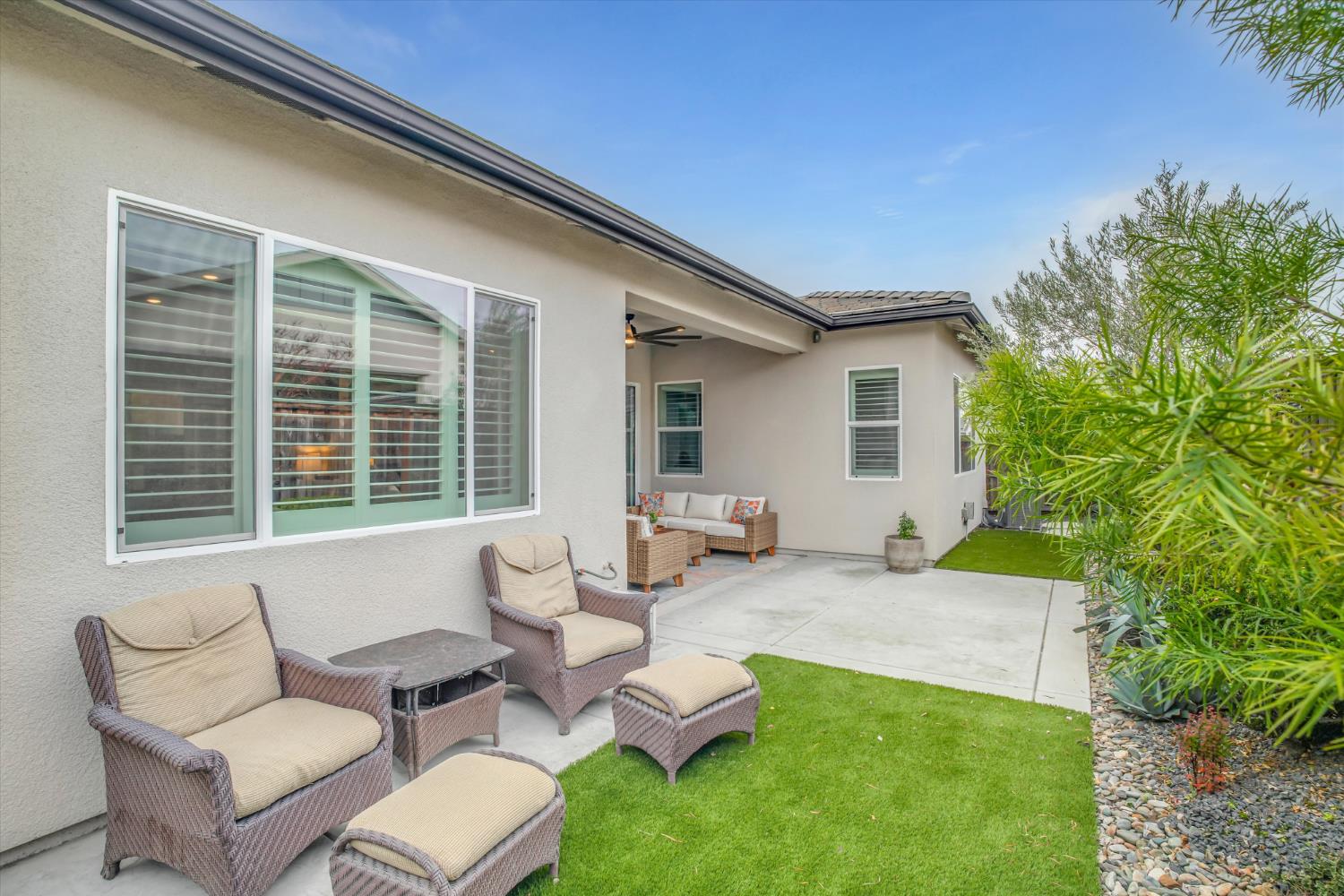 701 Victoria Dr, Manteca, CA 95336