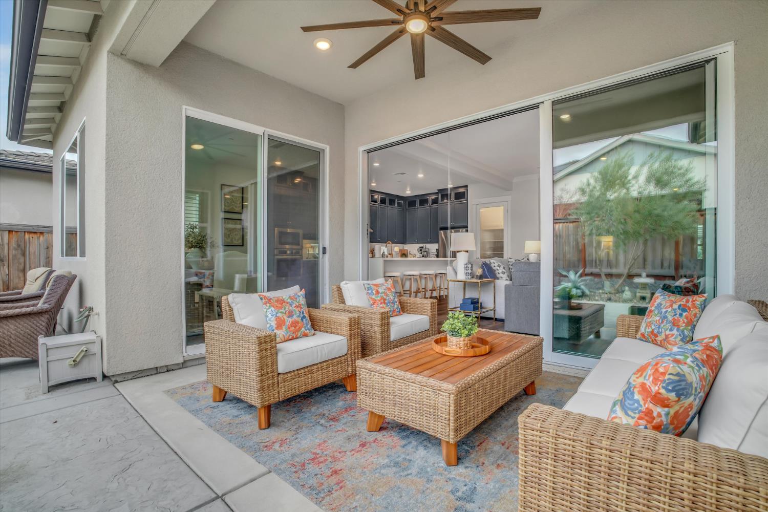 701 Victoria Dr, Manteca, CA 95336