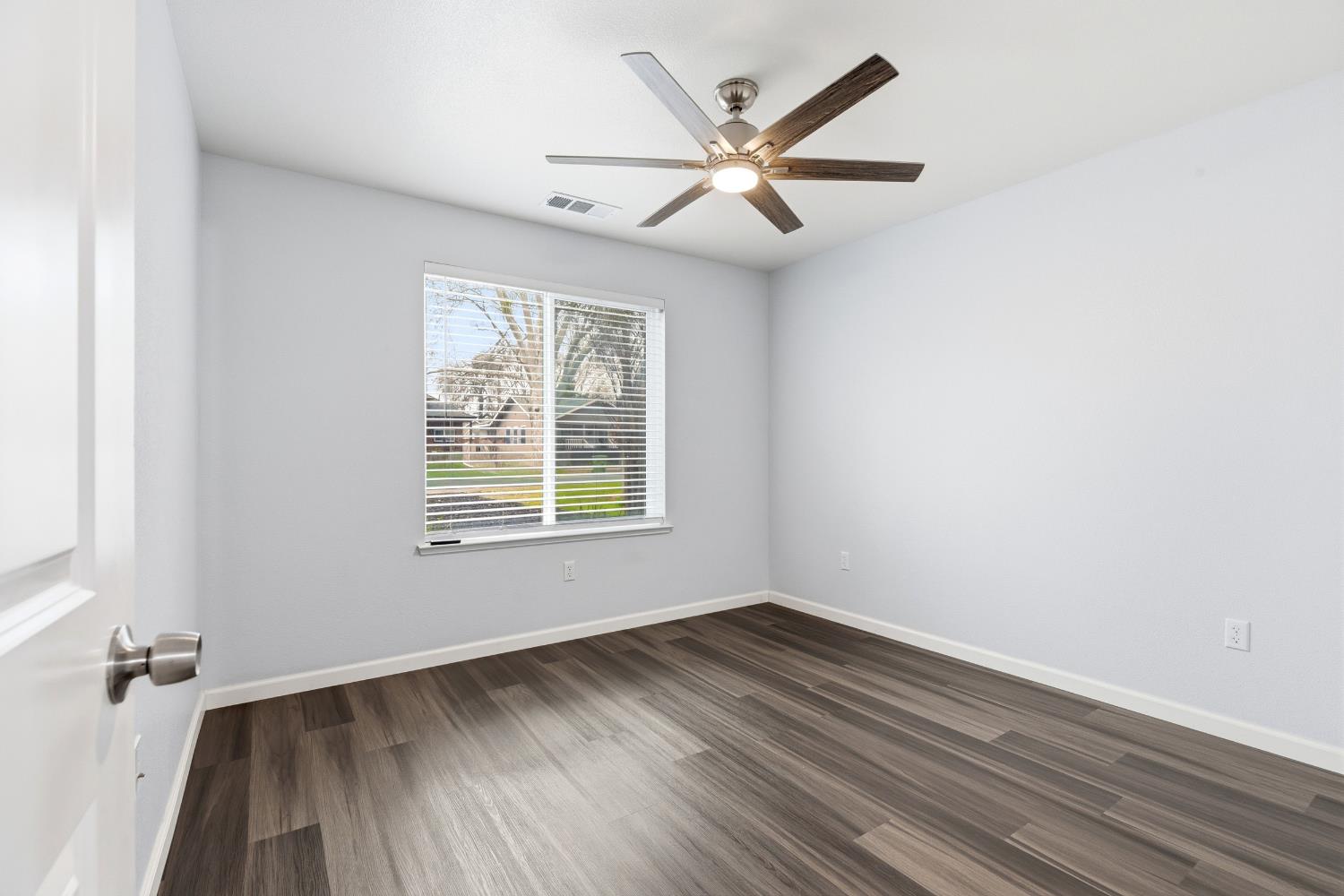 374 W Main St, Turlock, CA 95380