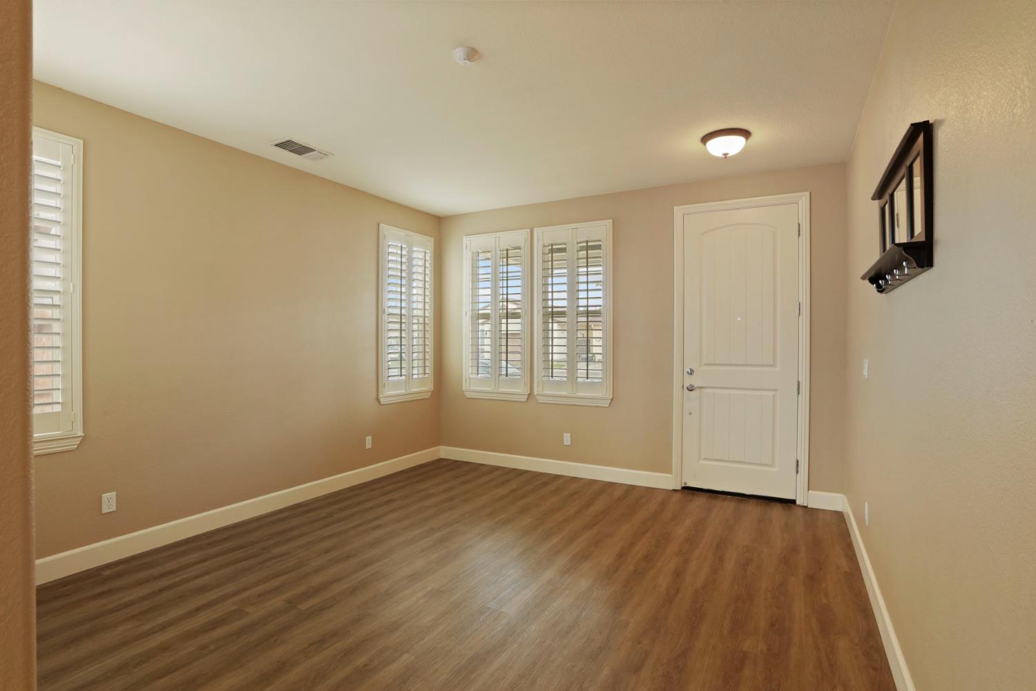 1076 Balzo St, Manteca, CA 95337