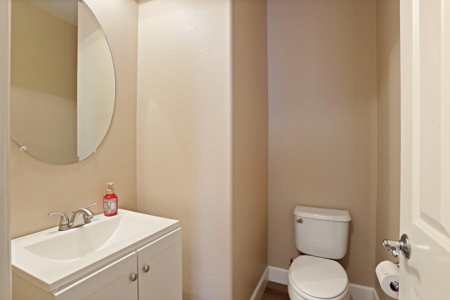 1076 Balzo St, Manteca, CA 95337