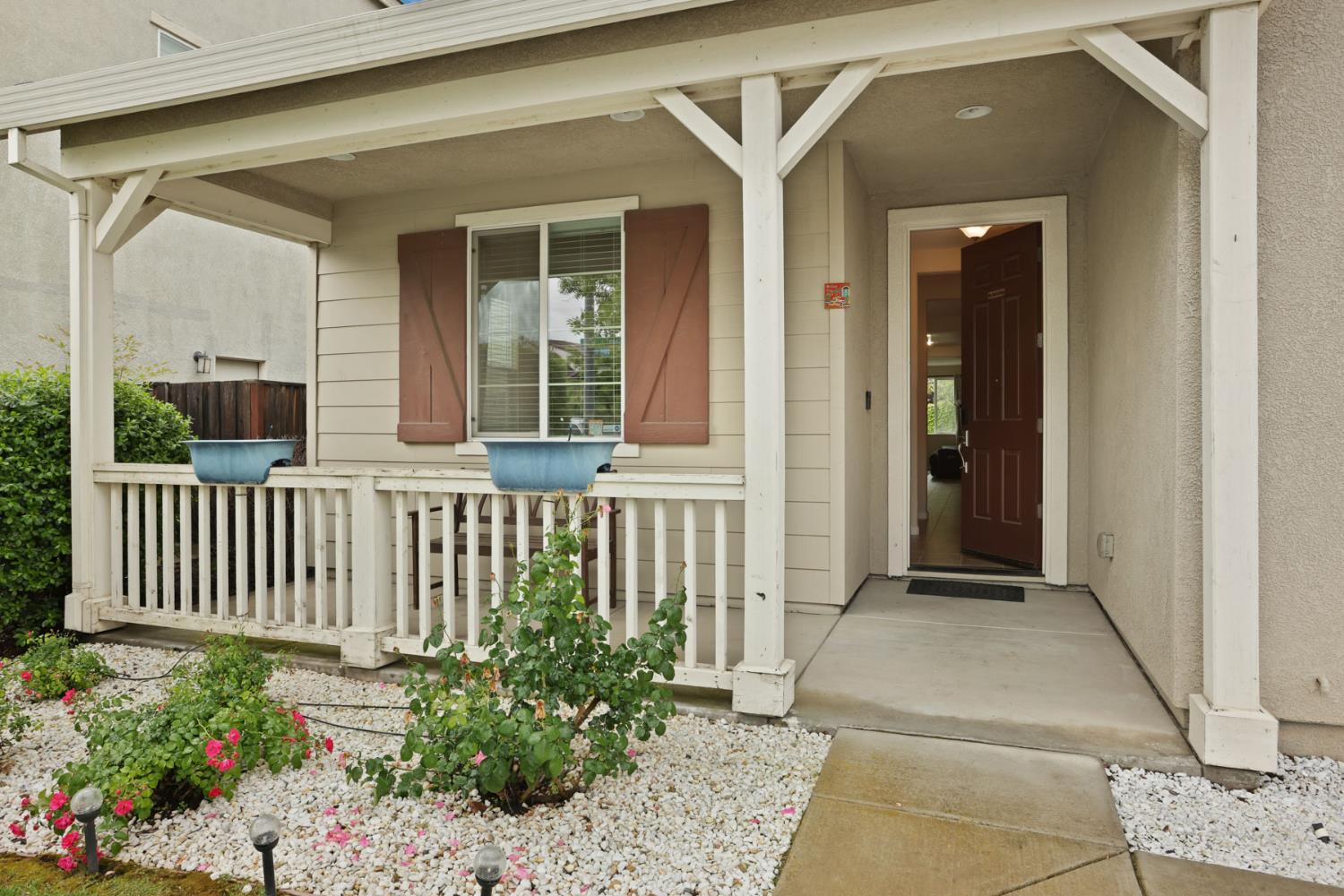 1094 Danilo Ct, Manteca, CA 95337