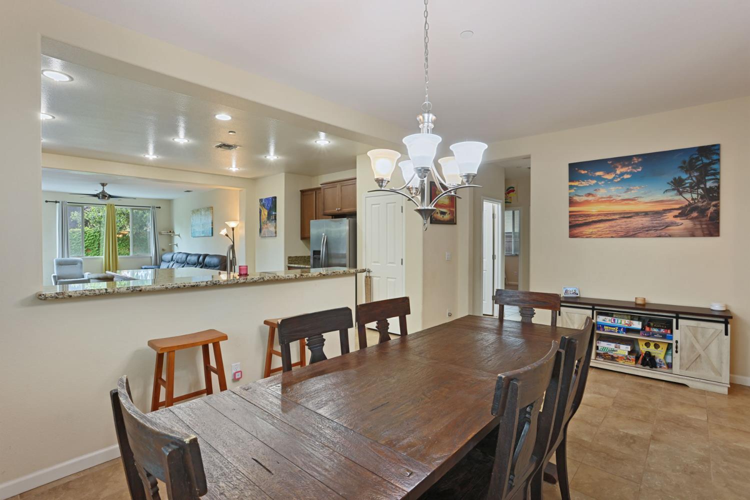 1094 Danilo Ct, Manteca, CA 95337