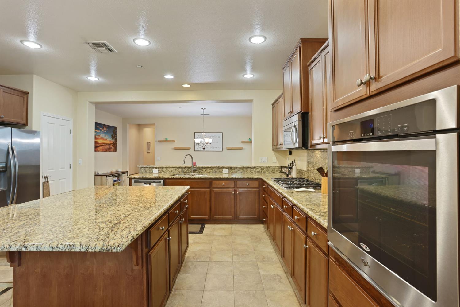 1094 Danilo Ct, Manteca, CA 95337