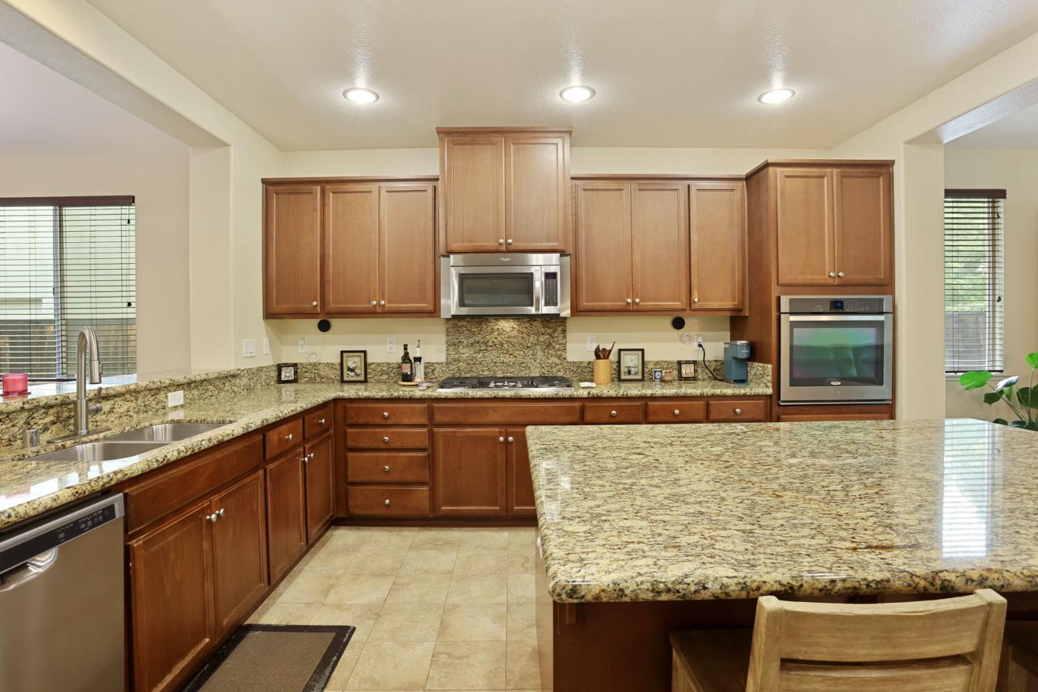 1094 Danilo Ct, Manteca, CA 95337