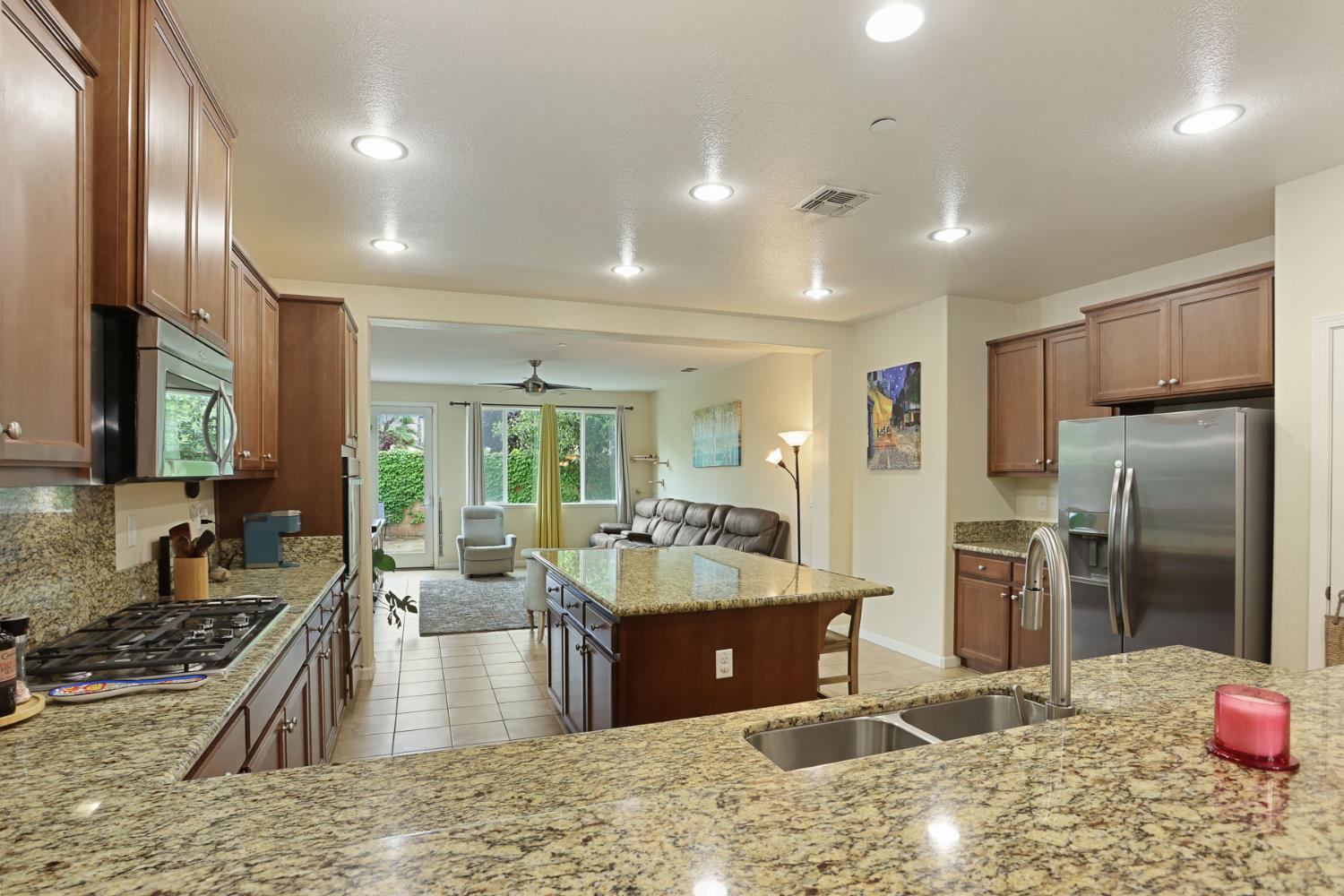 1094 Danilo Ct, Manteca, CA 95337