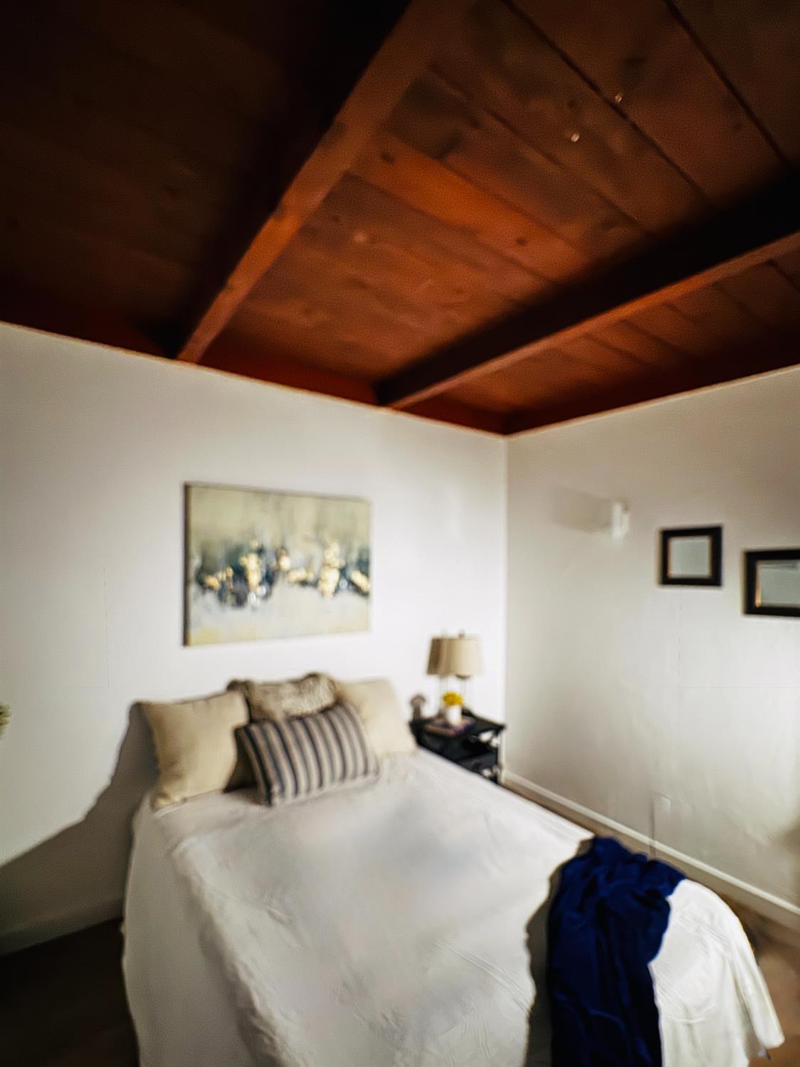 1630 1628 Paradise Rd, Modesto, CA 95358