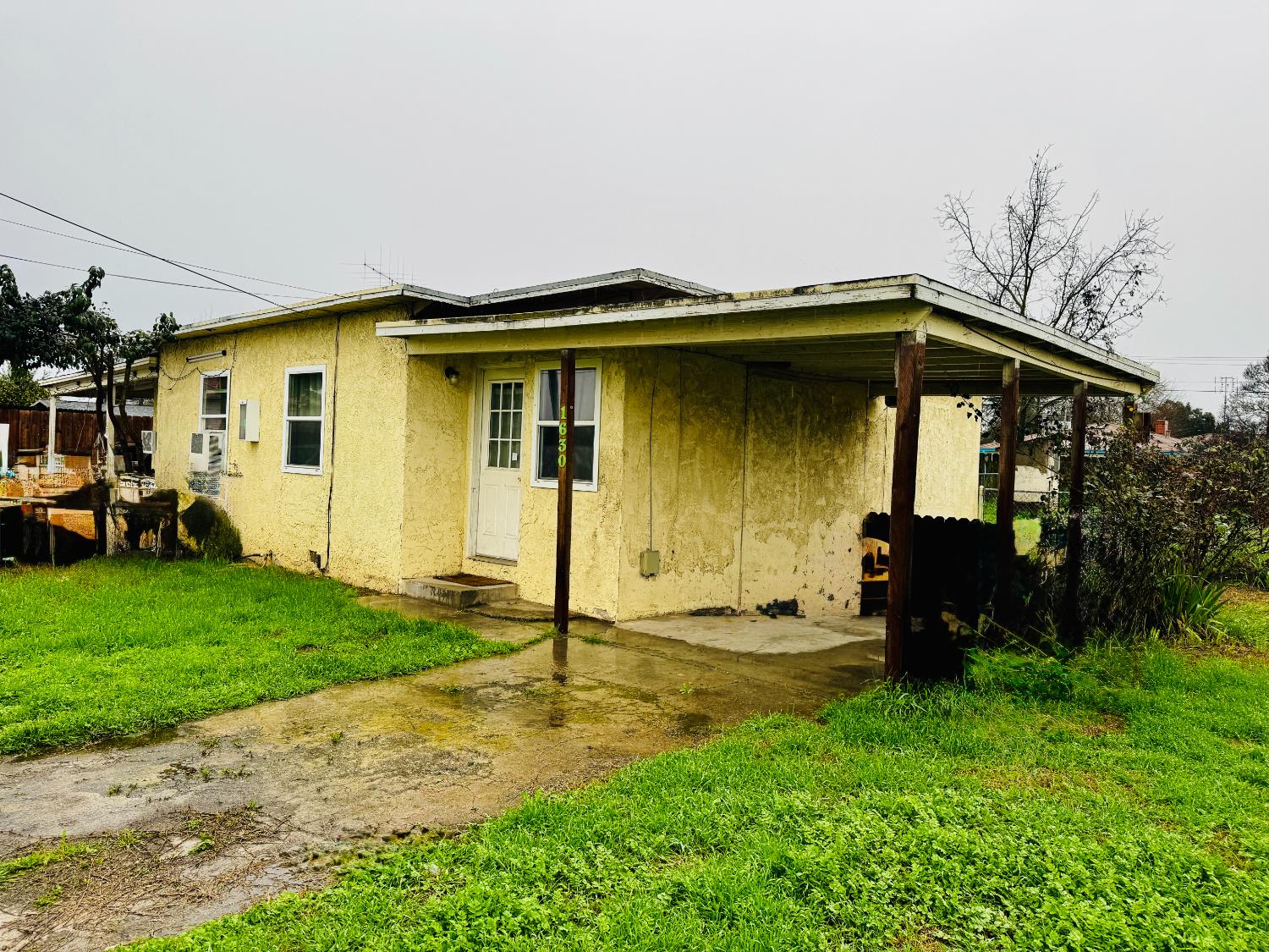 1630 1628 Paradise Rd, Modesto, CA 95358