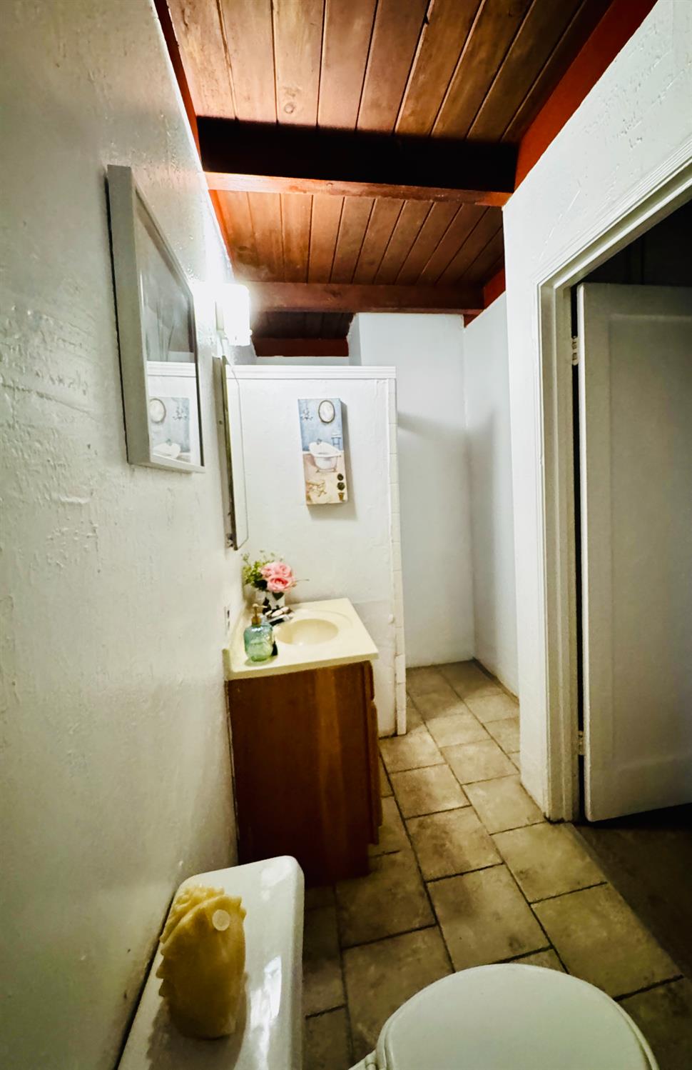 1630 1628 Paradise Rd, Modesto, CA 95358