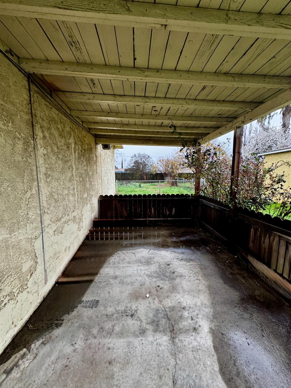 1630 1628 Paradise Rd, Modesto, CA 95358