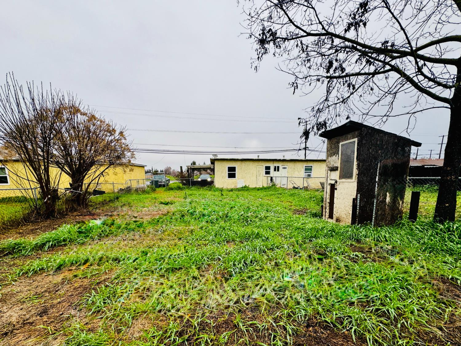 1630 1628 Paradise Rd, Modesto, CA 95358