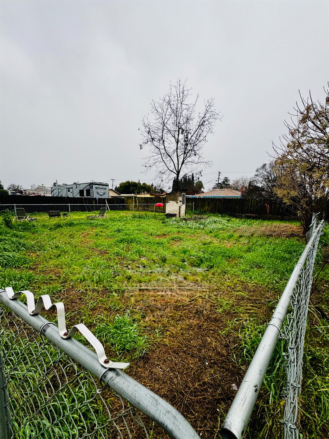 1630 1628 Paradise Rd, Modesto, CA 95358