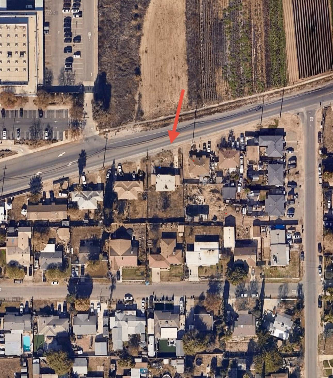 1630 1628 Paradise Rd, Modesto, CA 95358