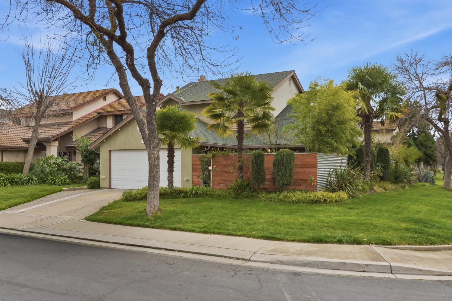 2400 Walnut Grove Way, Modesto, CA 95355