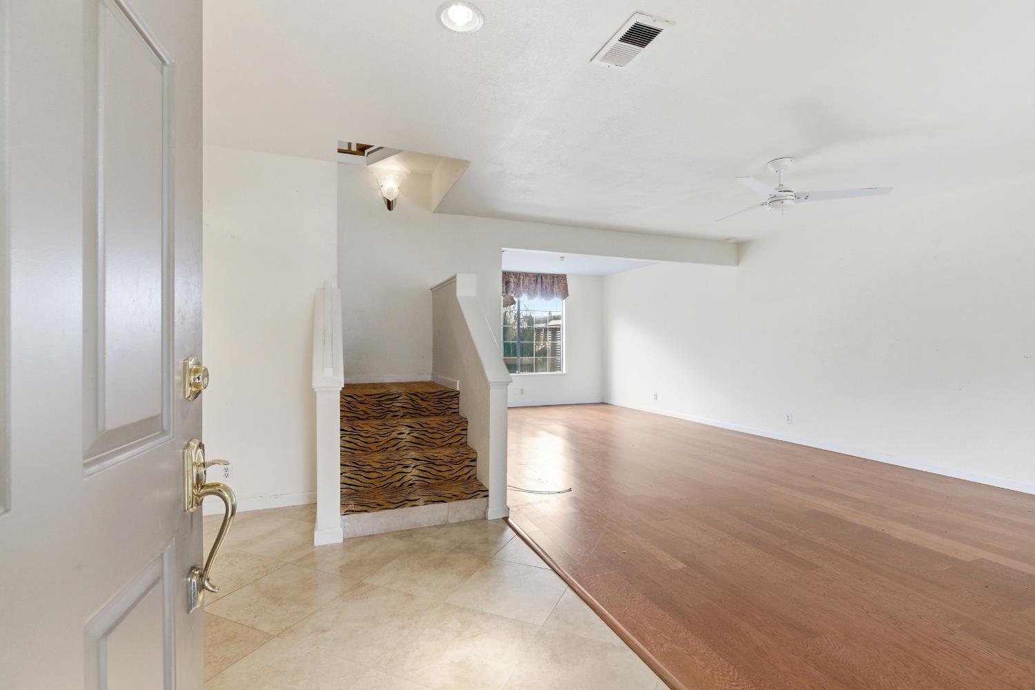 2400 Walnut Grove Way, Modesto, CA 95355