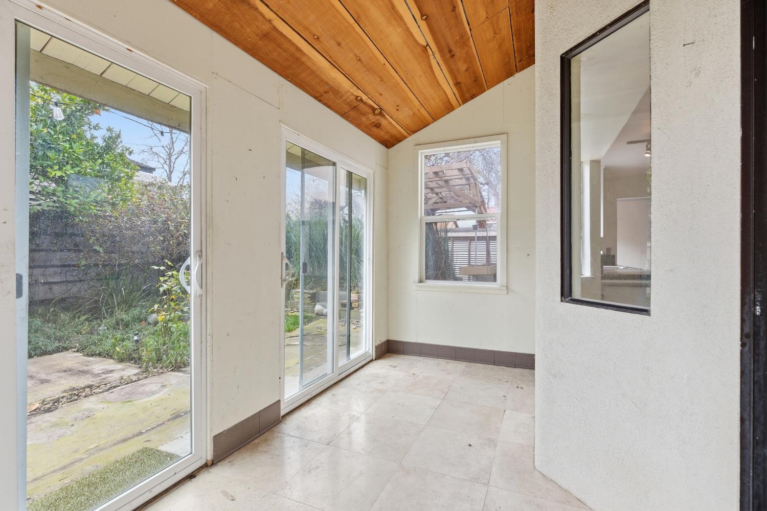 2400 Walnut Grove Way, Modesto, CA 95355