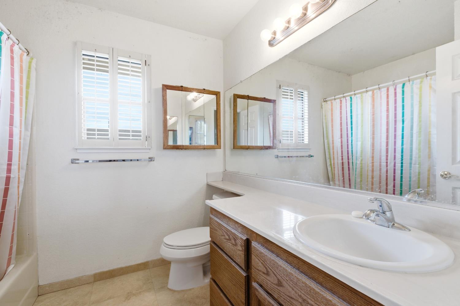 2400 Walnut Grove Way, Modesto, CA 95355