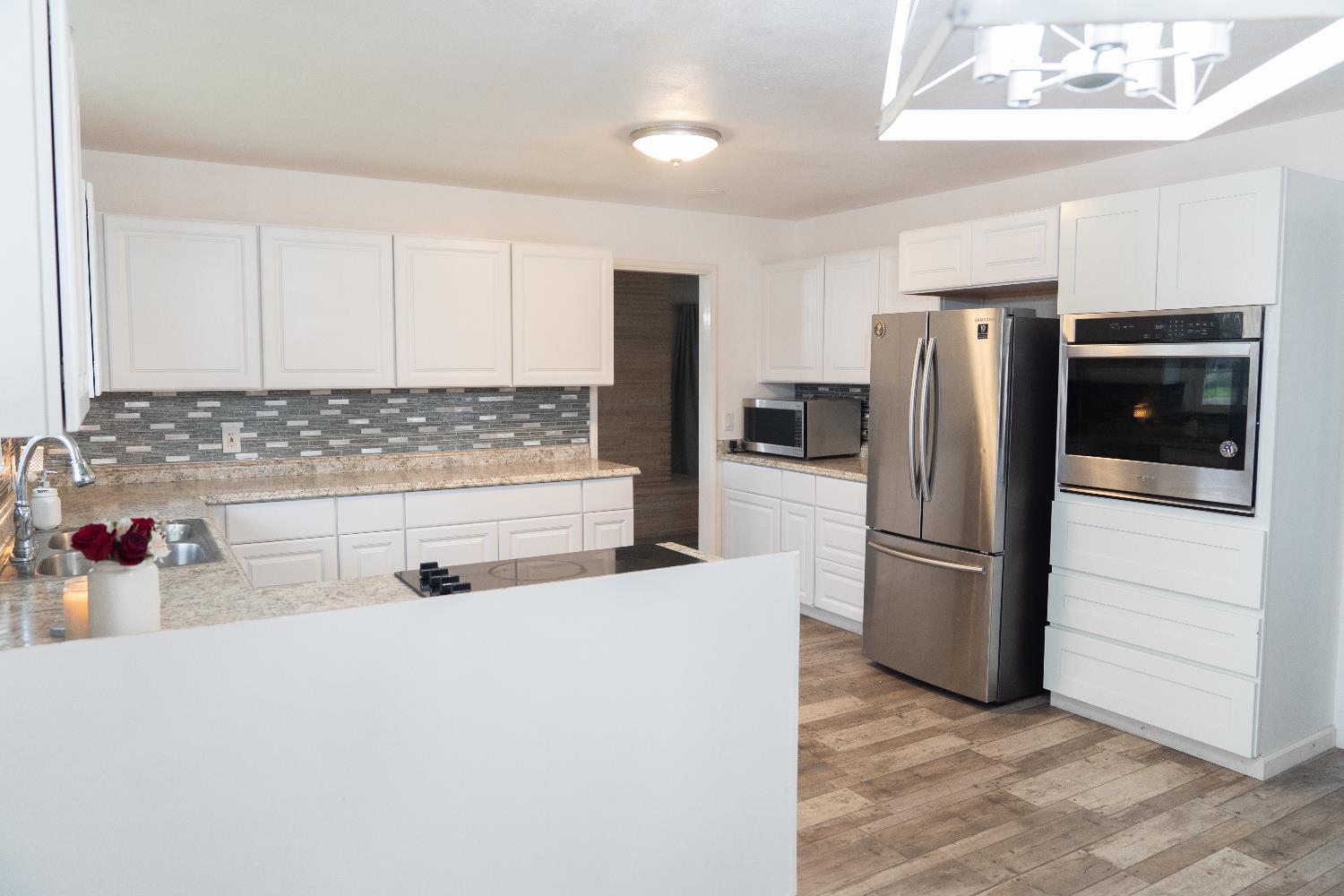 2220 N El Capitan Dr, Turlock, CA 95380