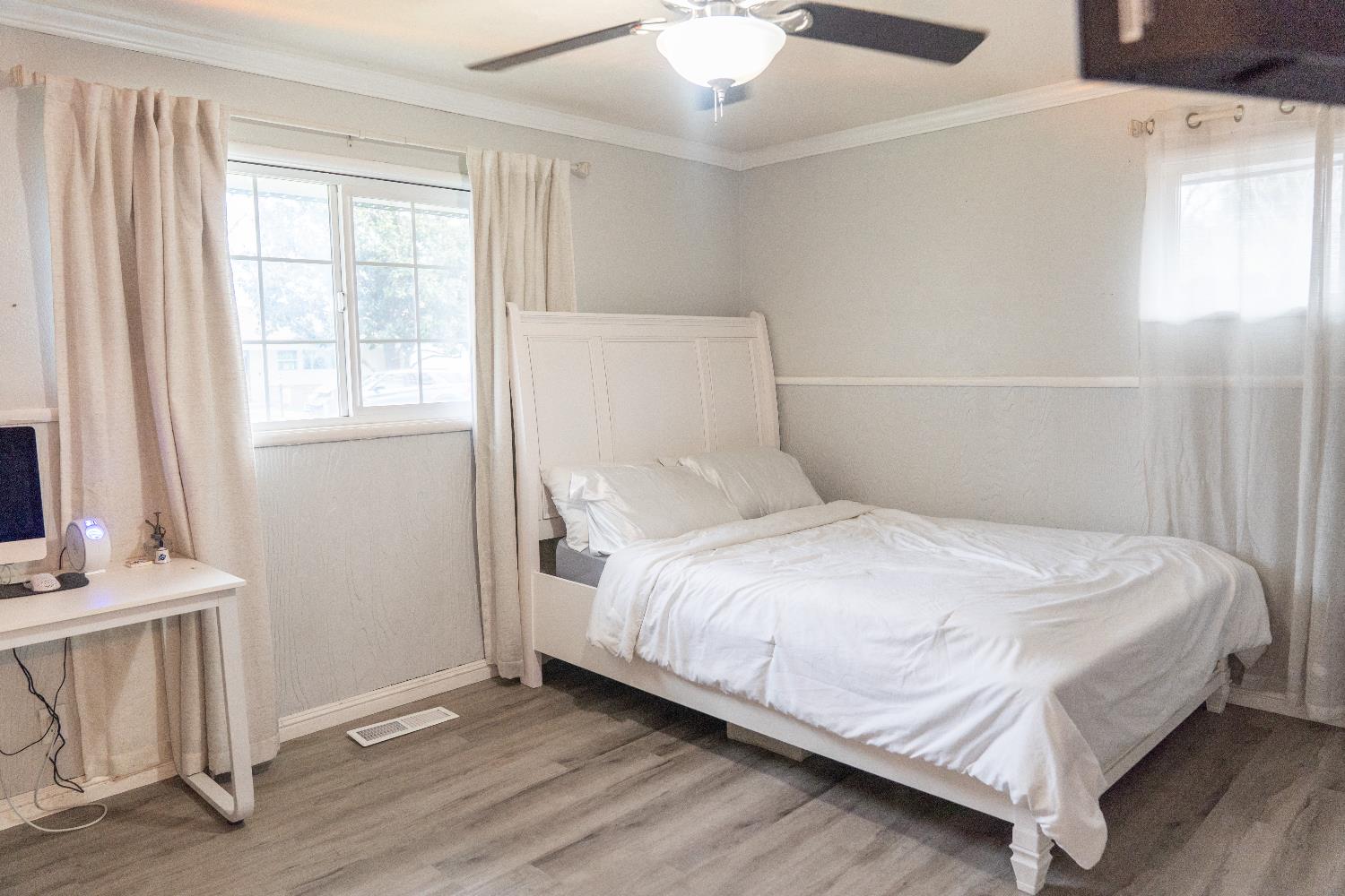 2220 N El Capitan Dr, Turlock, CA 95380