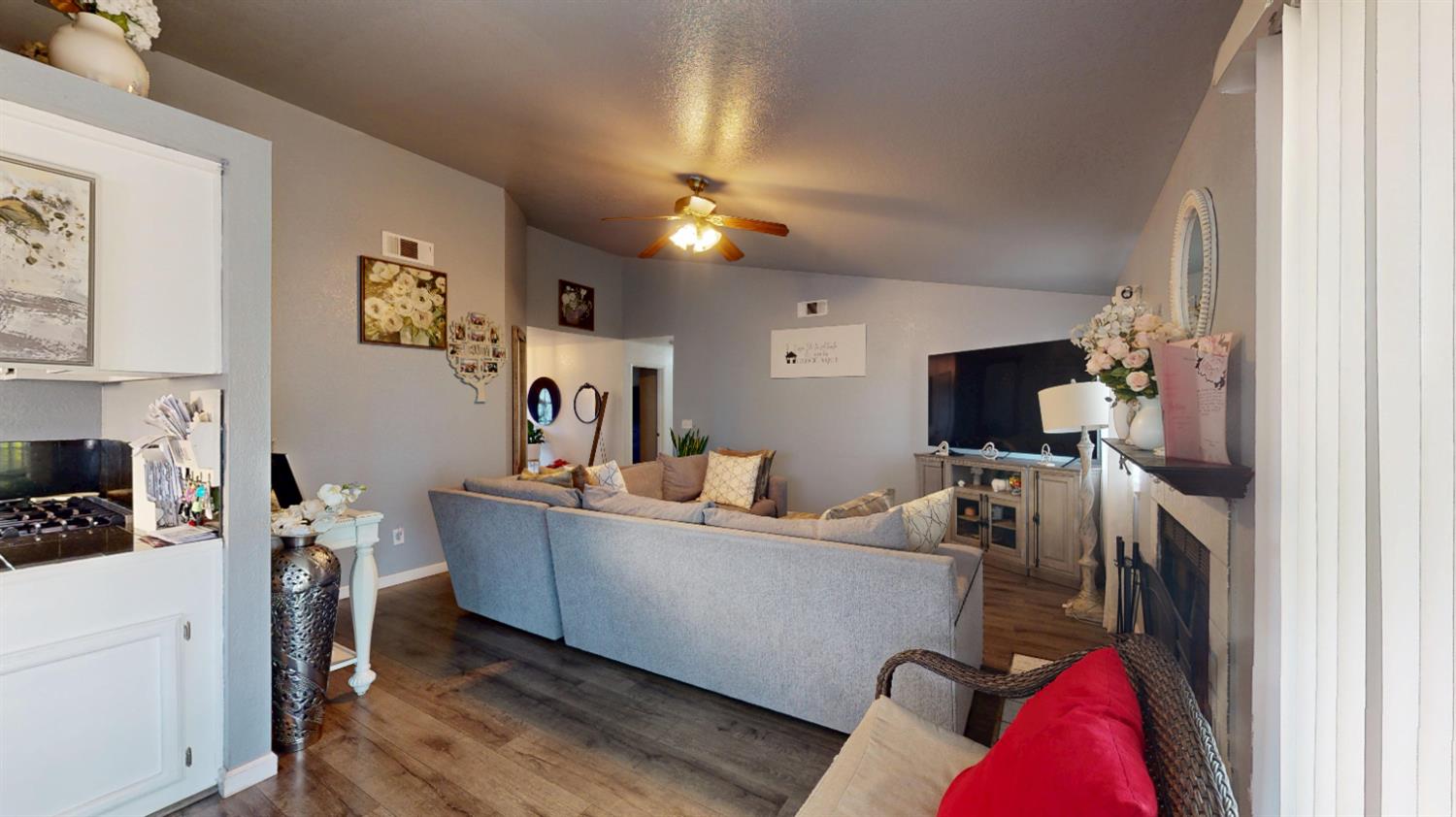 1617 Charlottesville Ln, Ceres, CA 95307