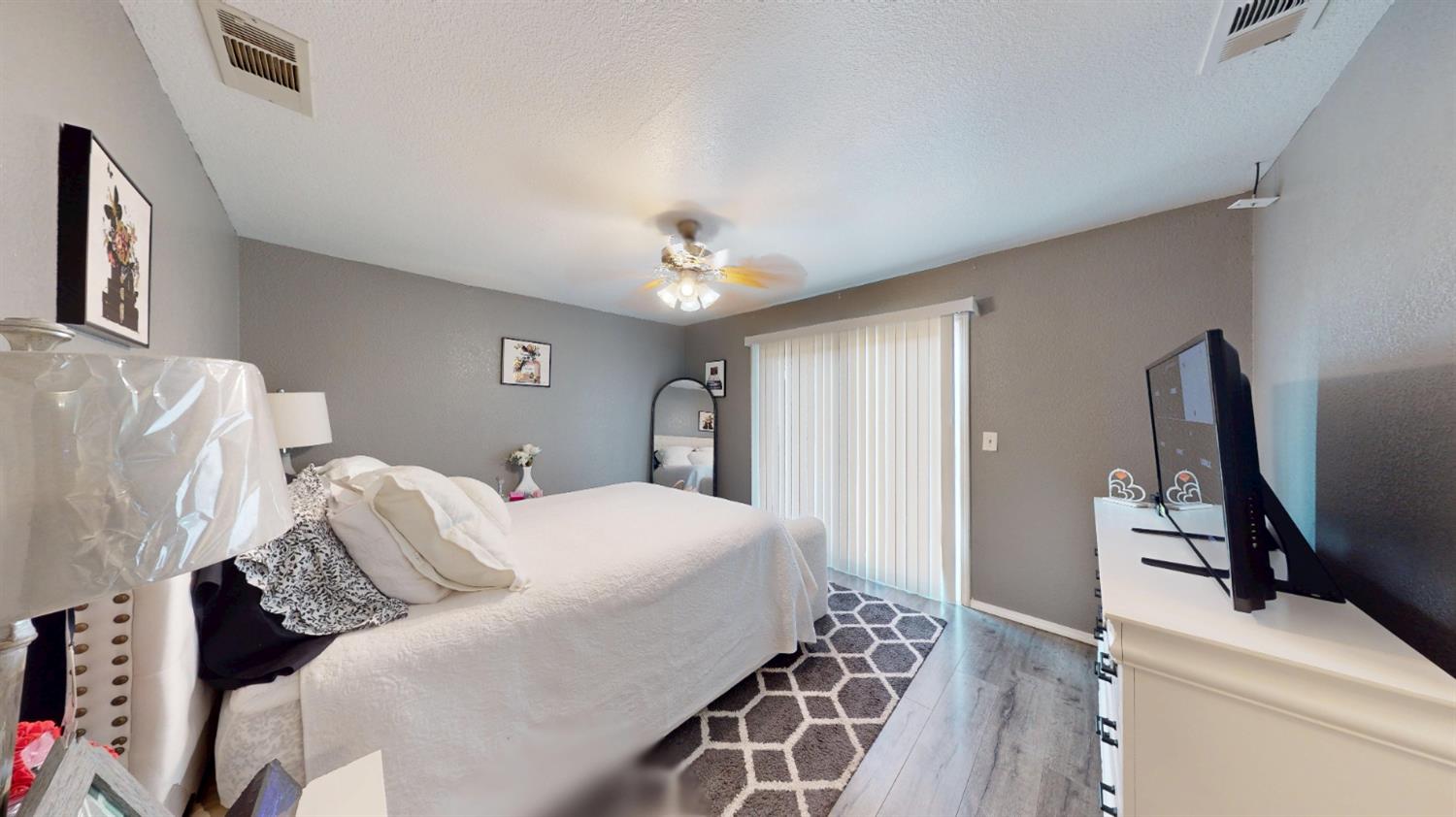 1617 Charlottesville Ln, Ceres, CA 95307