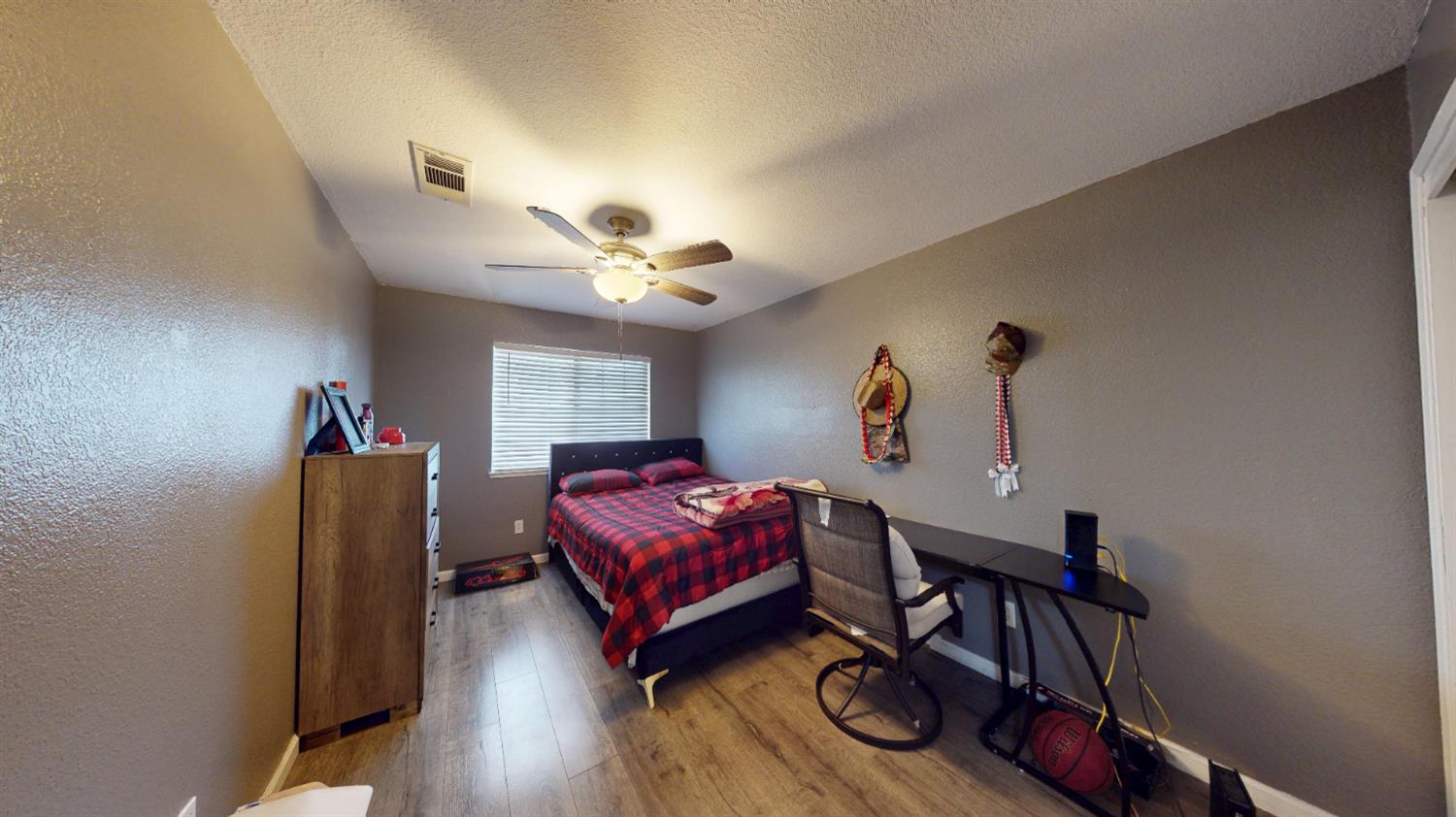 1617 Charlottesville Ln, Ceres, CA 95307