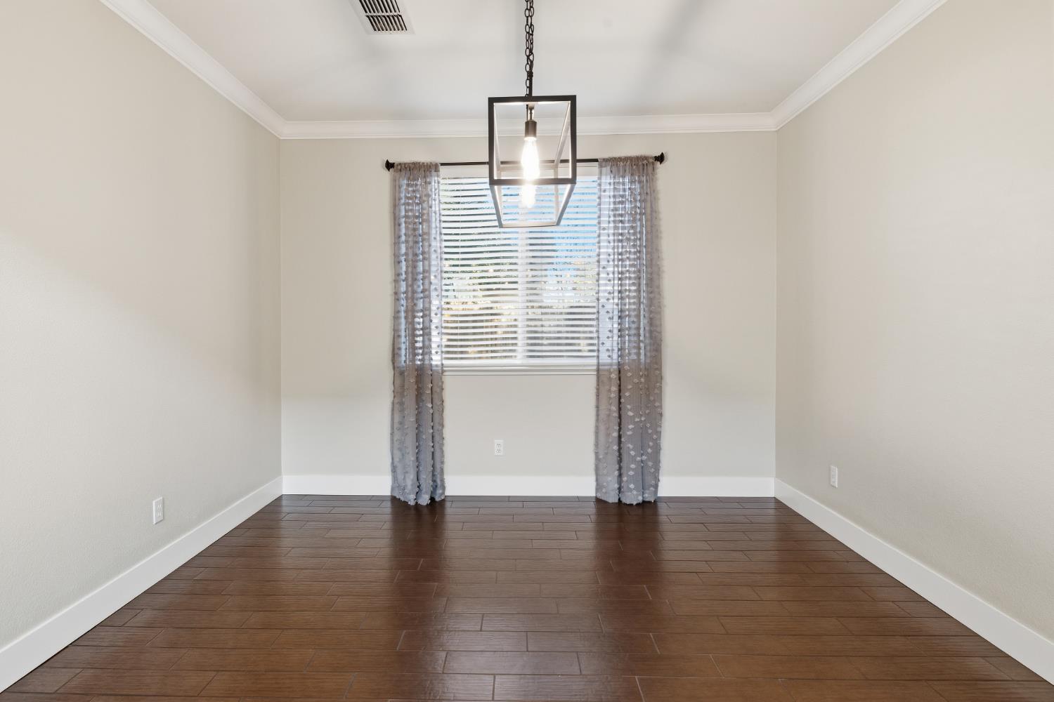 3300 Fetereia Dr, Modesto, CA 95355