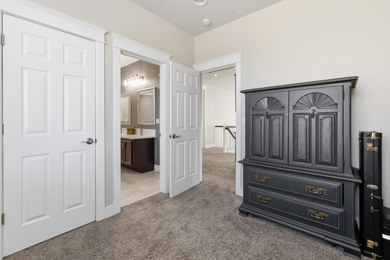 3300 Fetereia Dr, Modesto, CA 95355