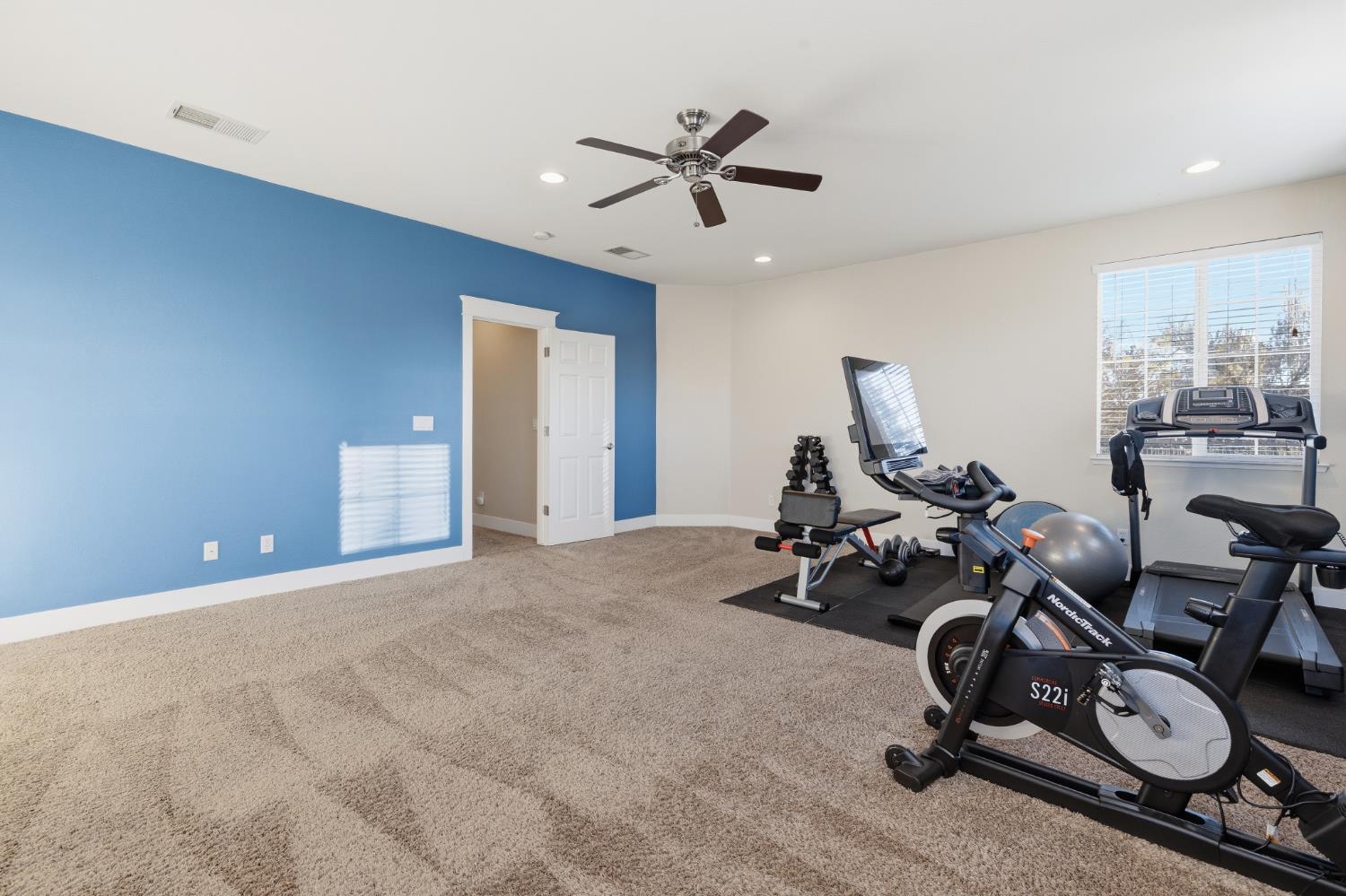 3300 Fetereia Dr, Modesto, CA 95355