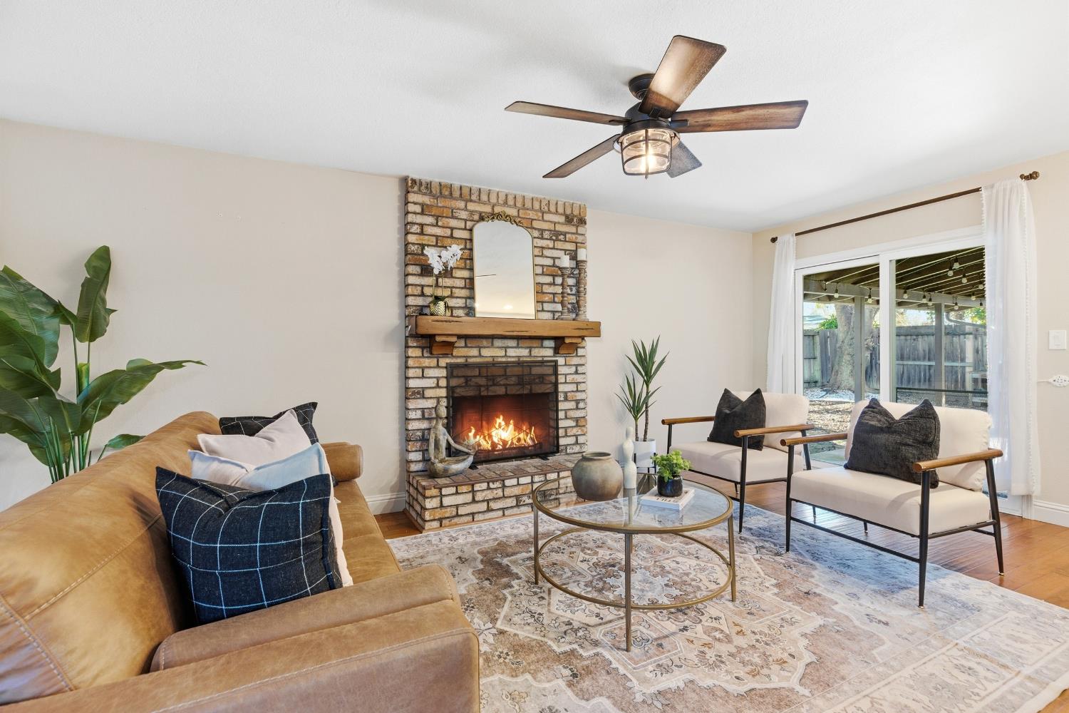 1316 Sharonwood Dr, Modesto, CA 95355