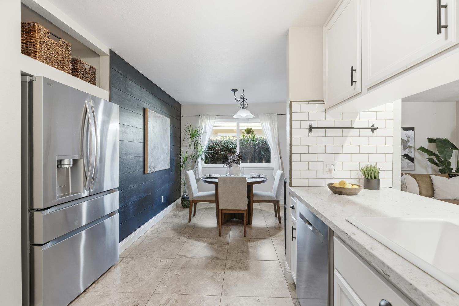 1316 Sharonwood Dr, Modesto, CA 95355