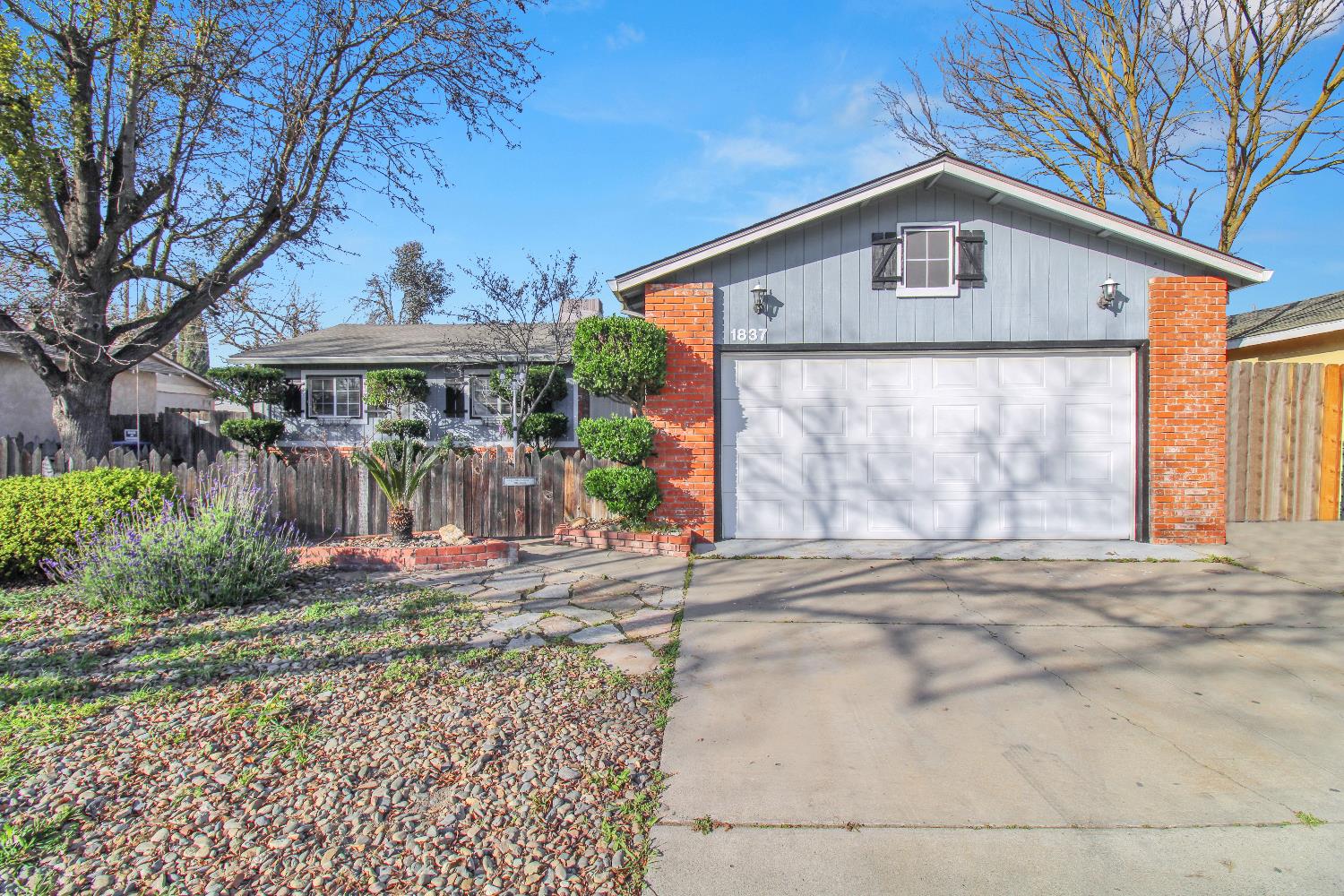 1837 Celeste Dr, Modesto, CA 95355