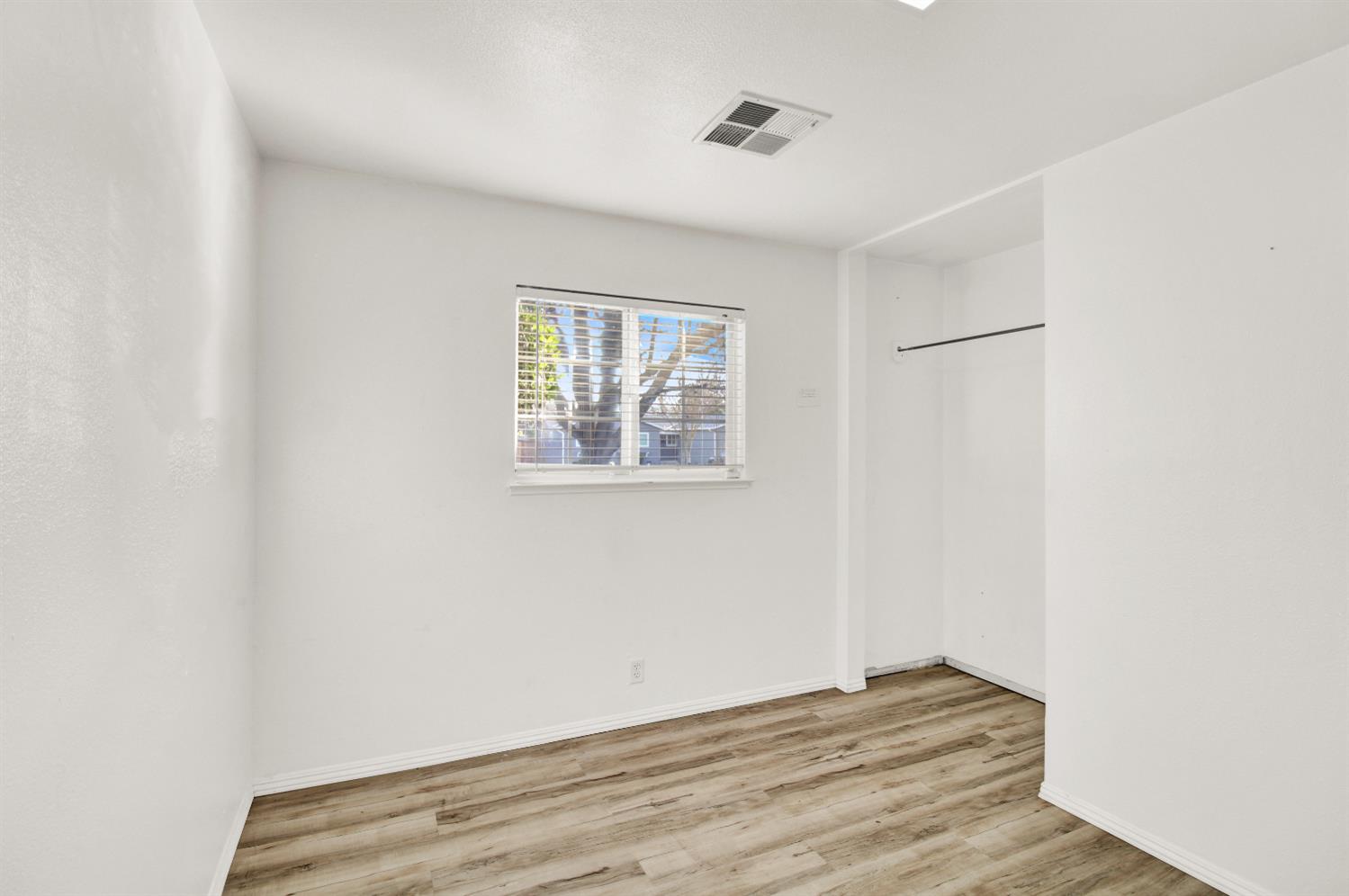 1837 Celeste Dr, Modesto, CA 95355