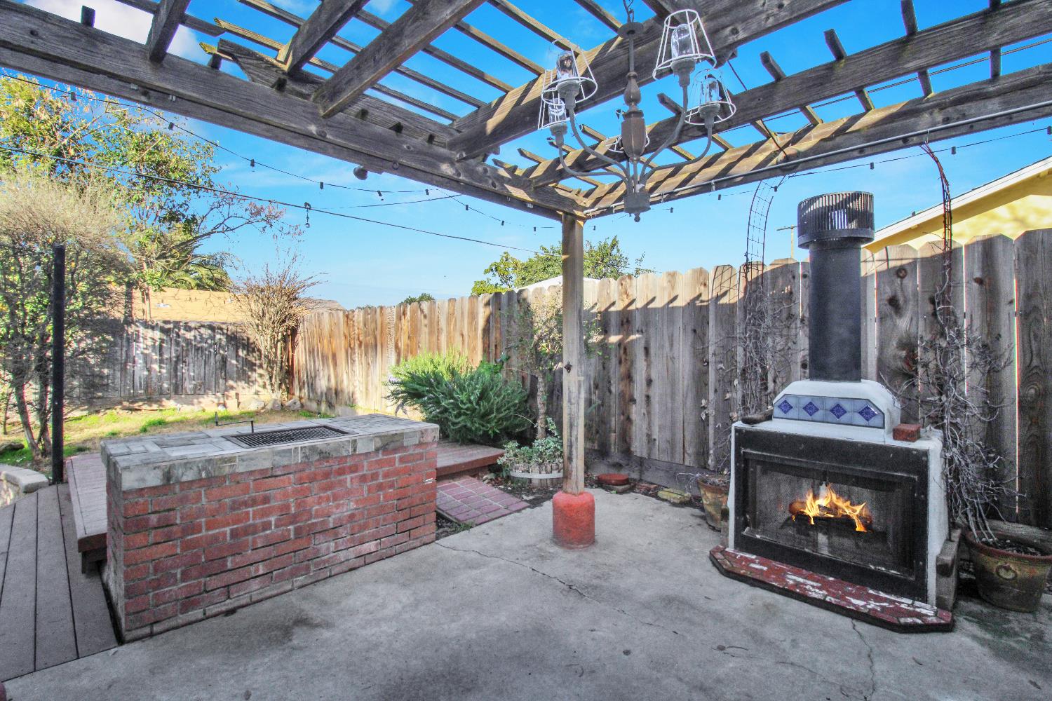 1837 Celeste Dr, Modesto, CA 95355