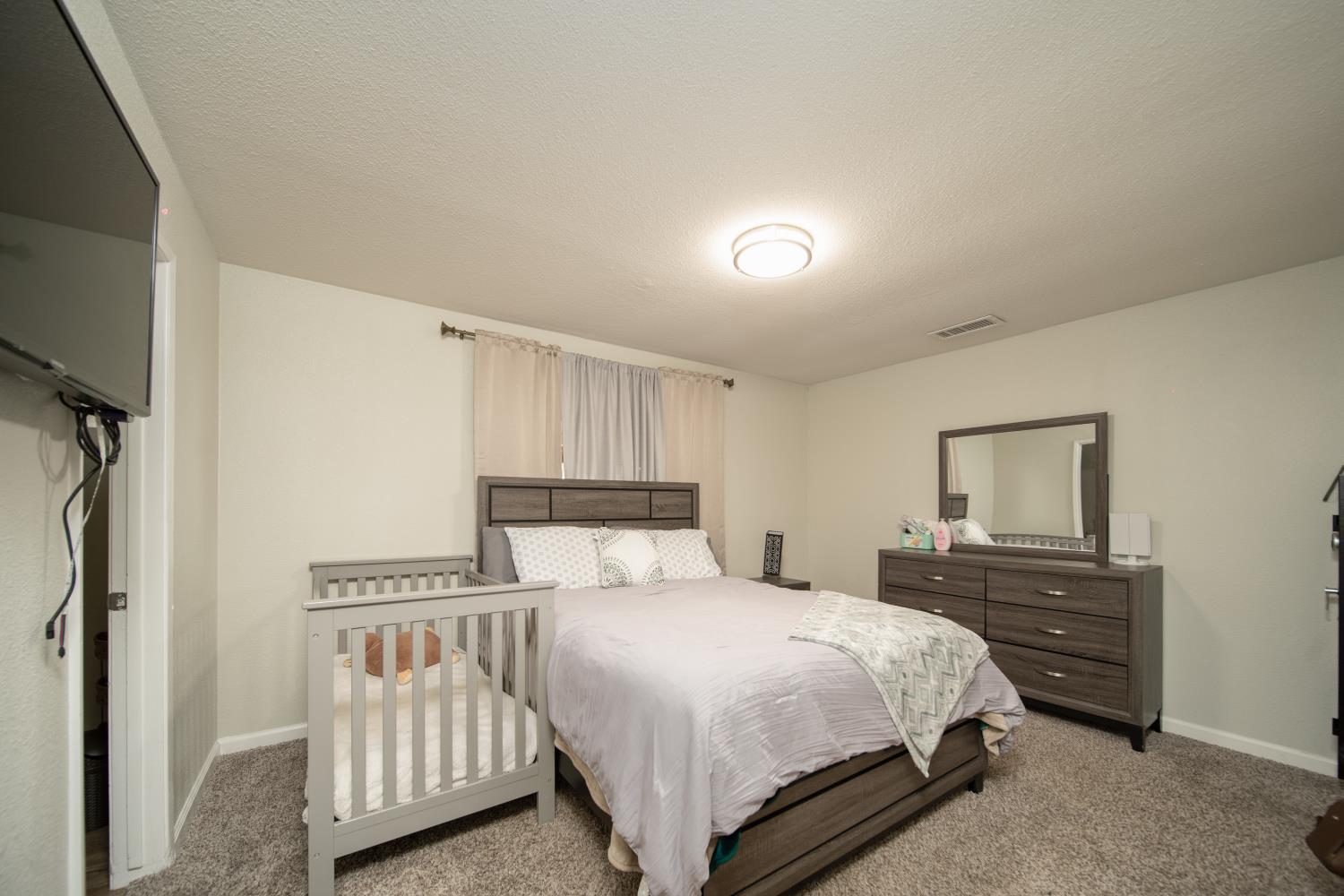 601 Summit Ct, Modesto, CA 95357