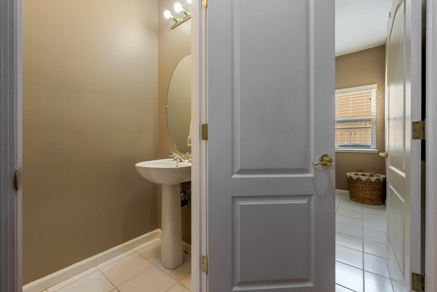 4716 Via Altura, Modesto, CA 95357