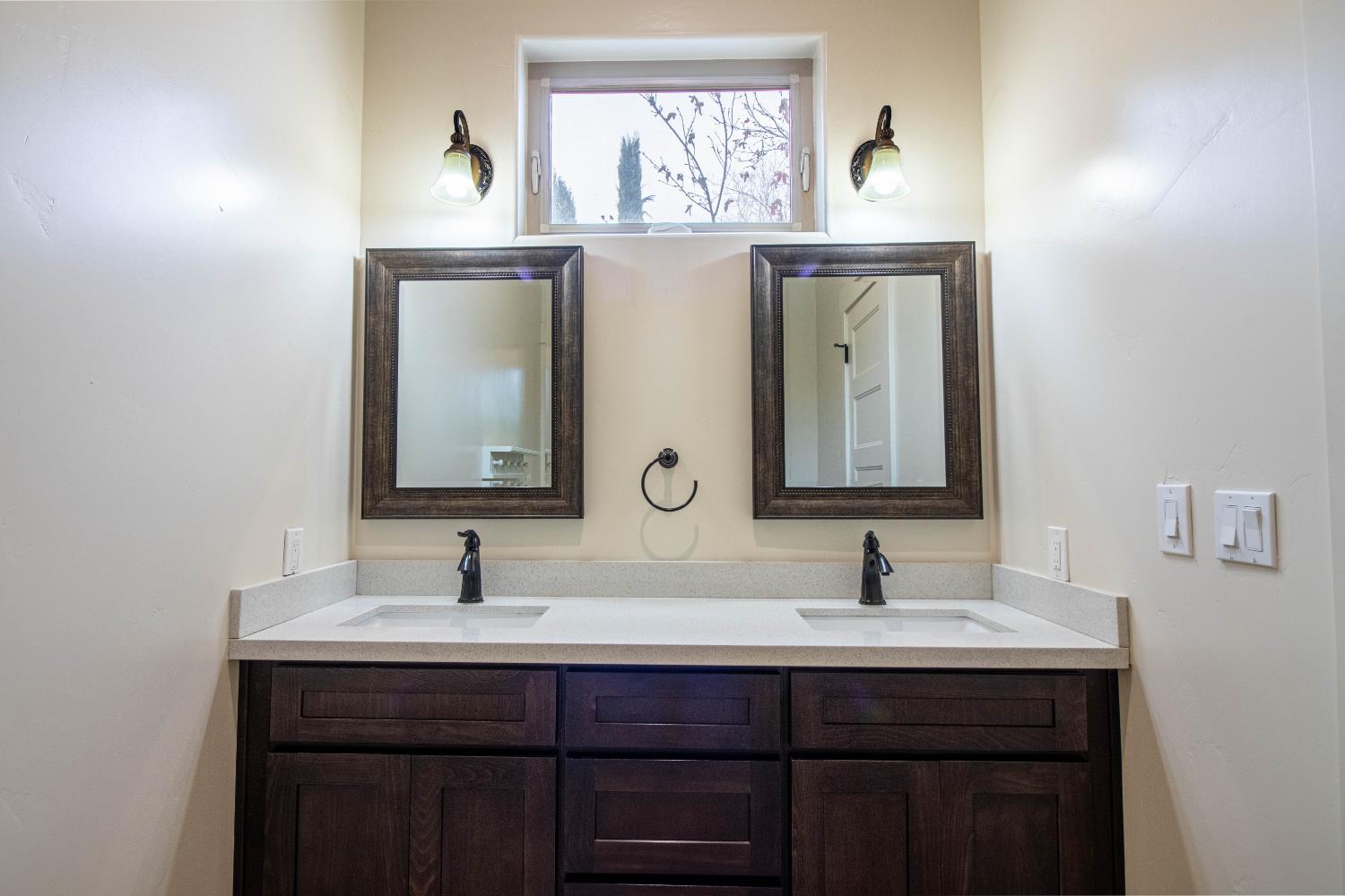 4809 Trails Ct, Modesto, CA 95357