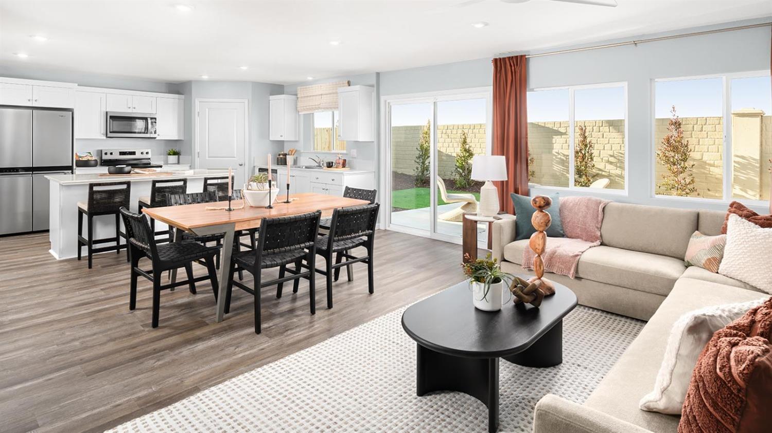 1825 Del Mar Dr, Los Banos, CA 93635