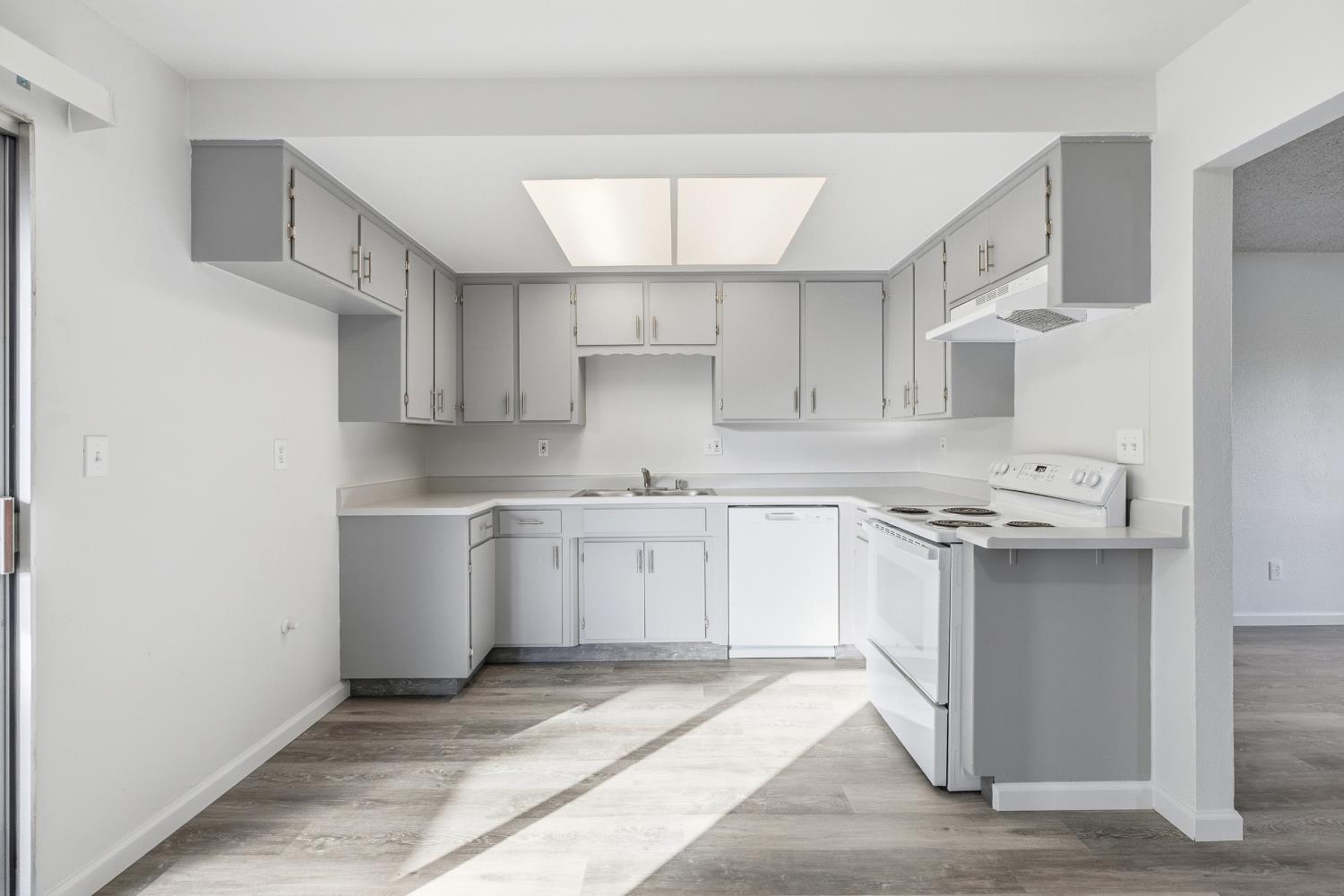 1802 Rockford Ave, Modesto, CA 95355