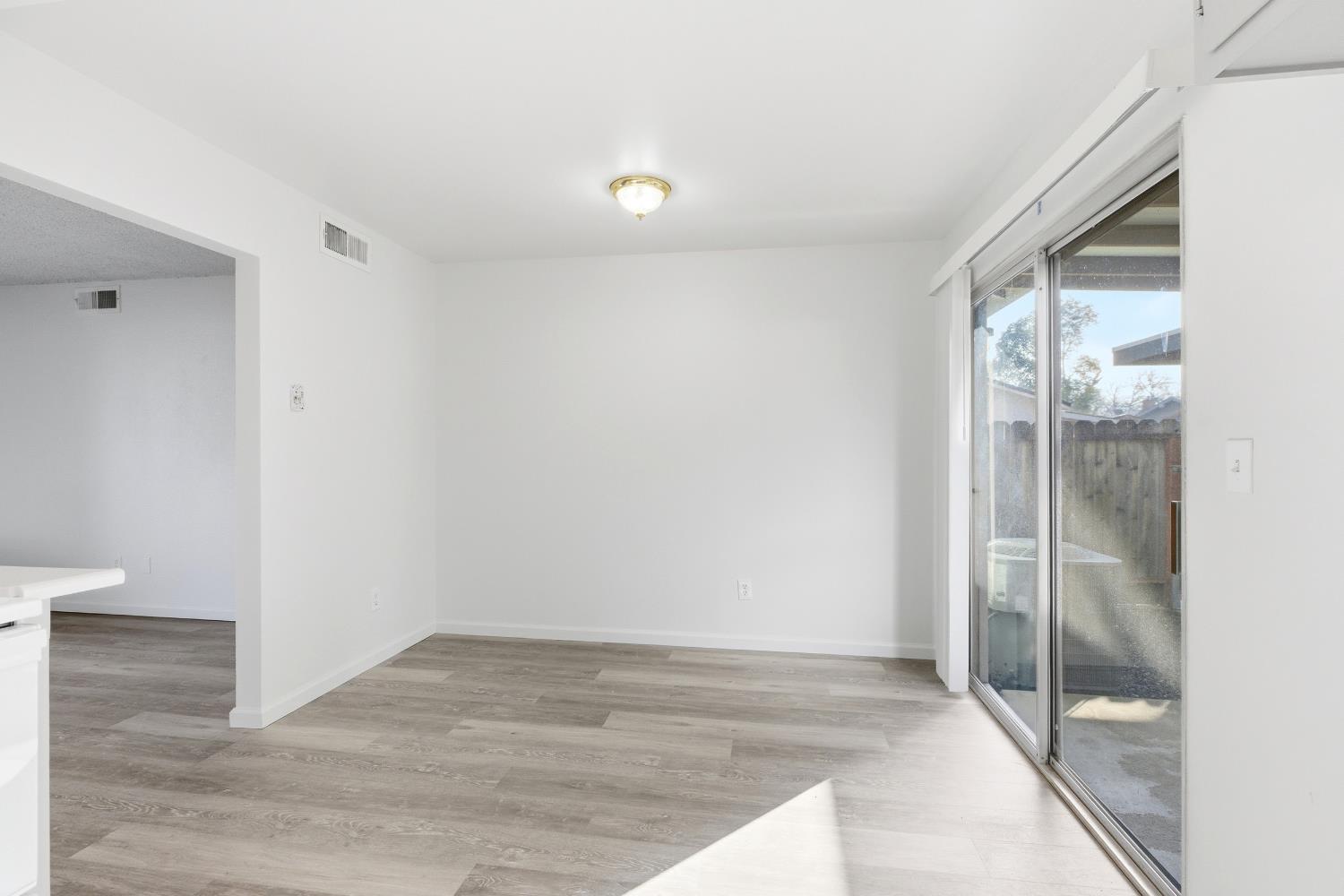 1802 Rockford Ave, Modesto, CA 95355