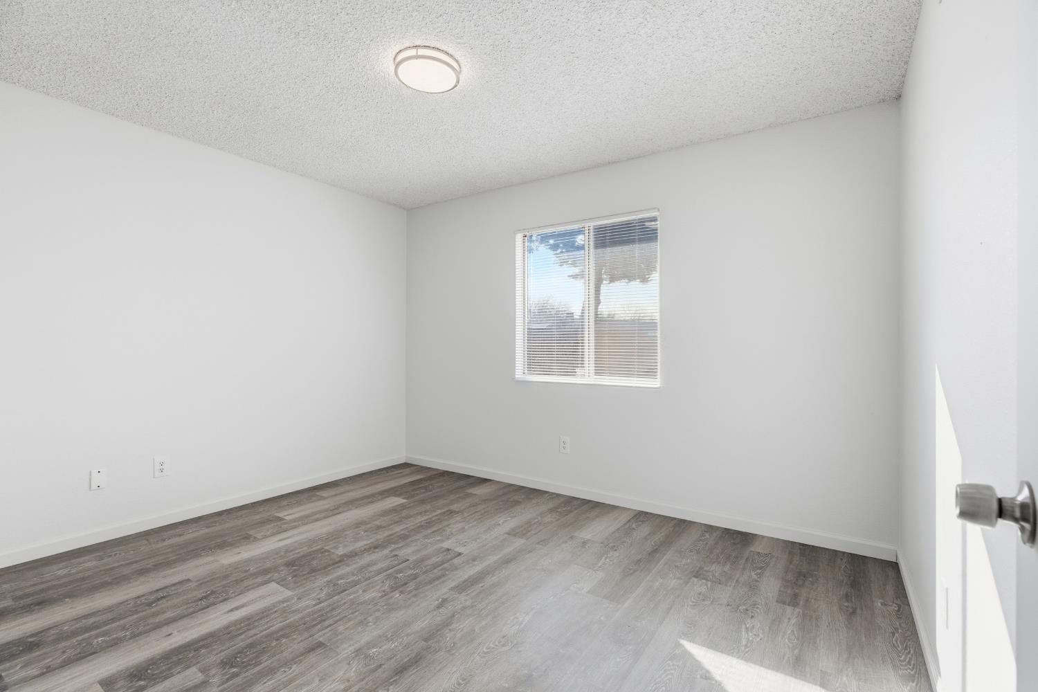 1802 Rockford Ave, Modesto, CA 95355