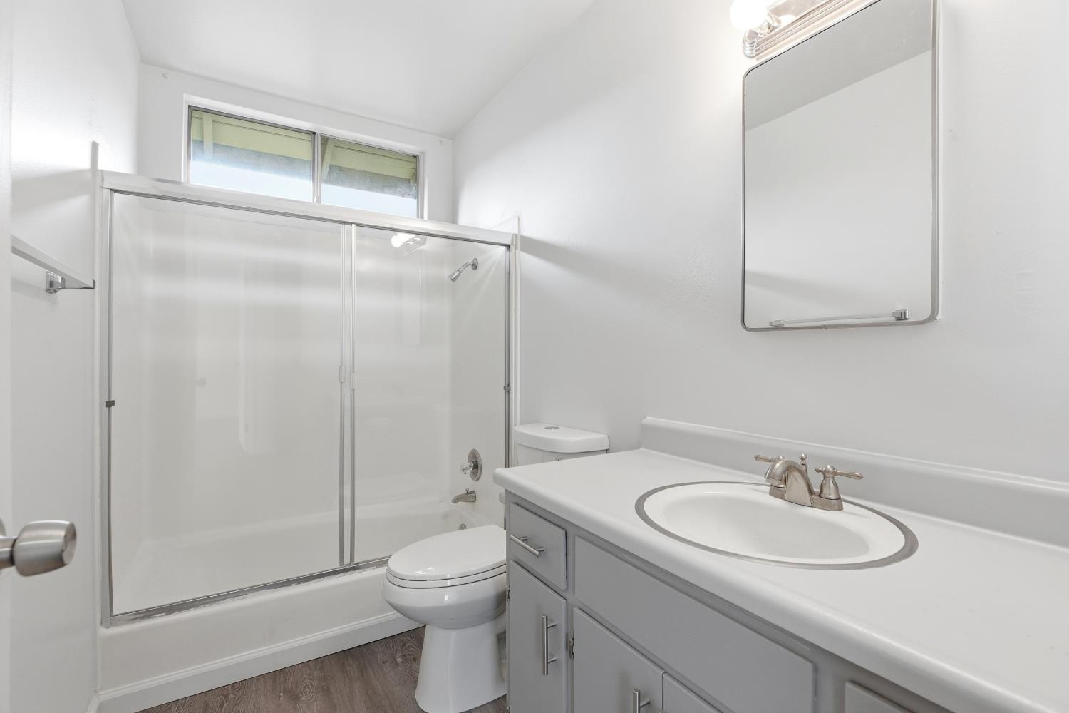 1802 Rockford Ave, Modesto, CA 95355