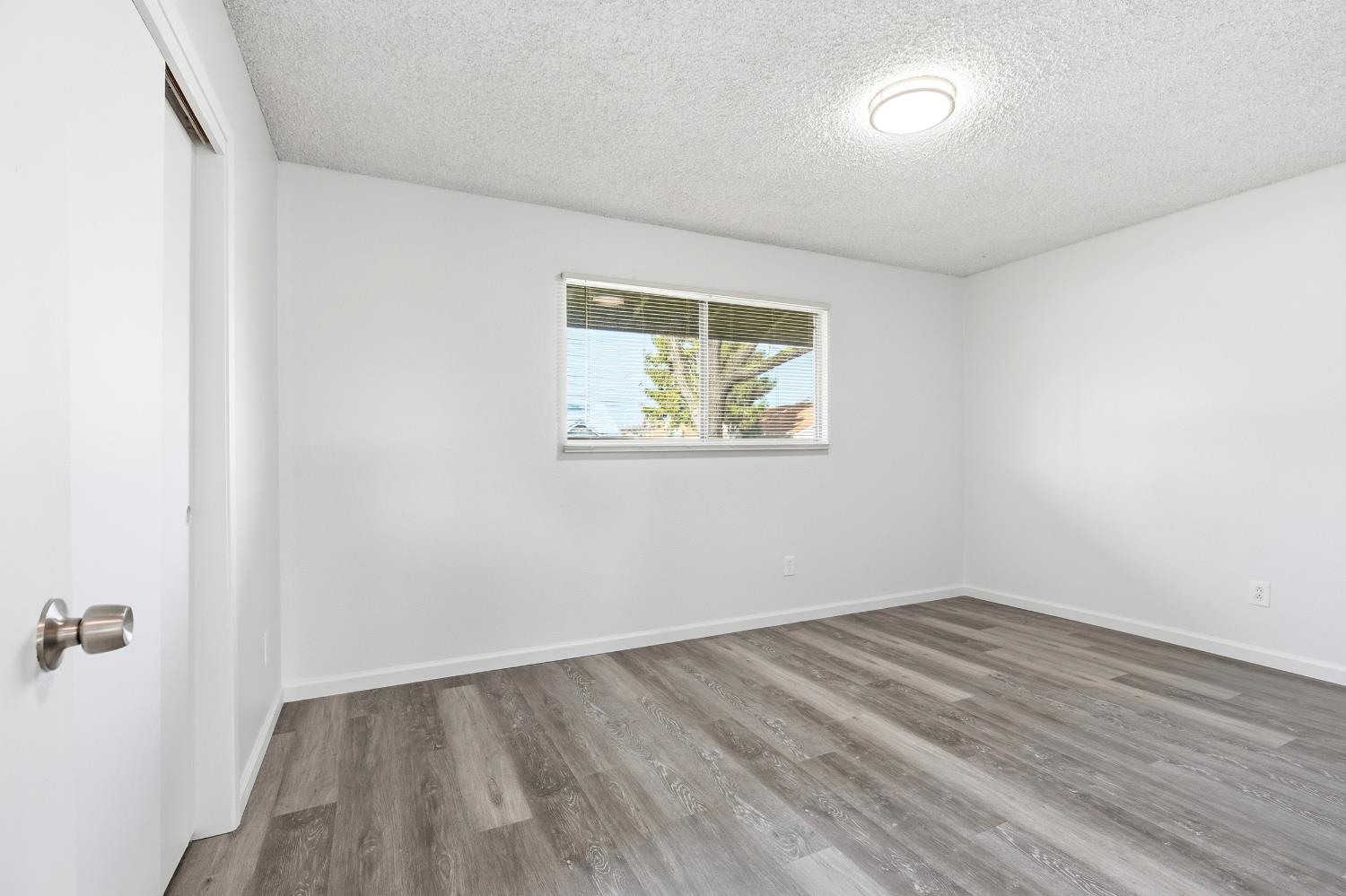 1802 Rockford Ave, Modesto, CA 95355