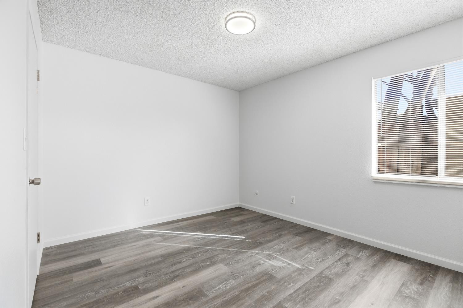 1802 Rockford Ave, Modesto, CA 95355