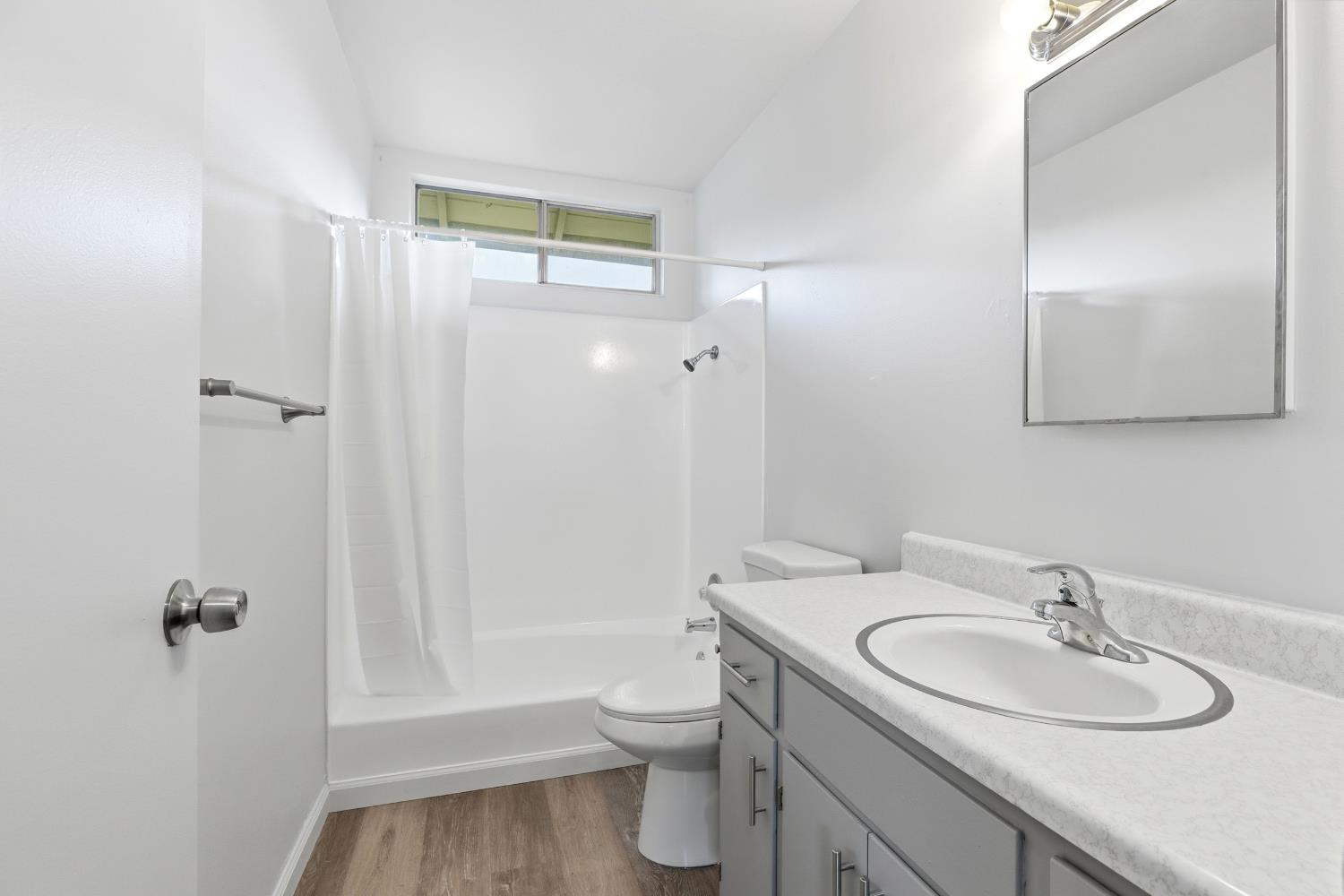 1802 Rockford Ave, Modesto, CA 95355