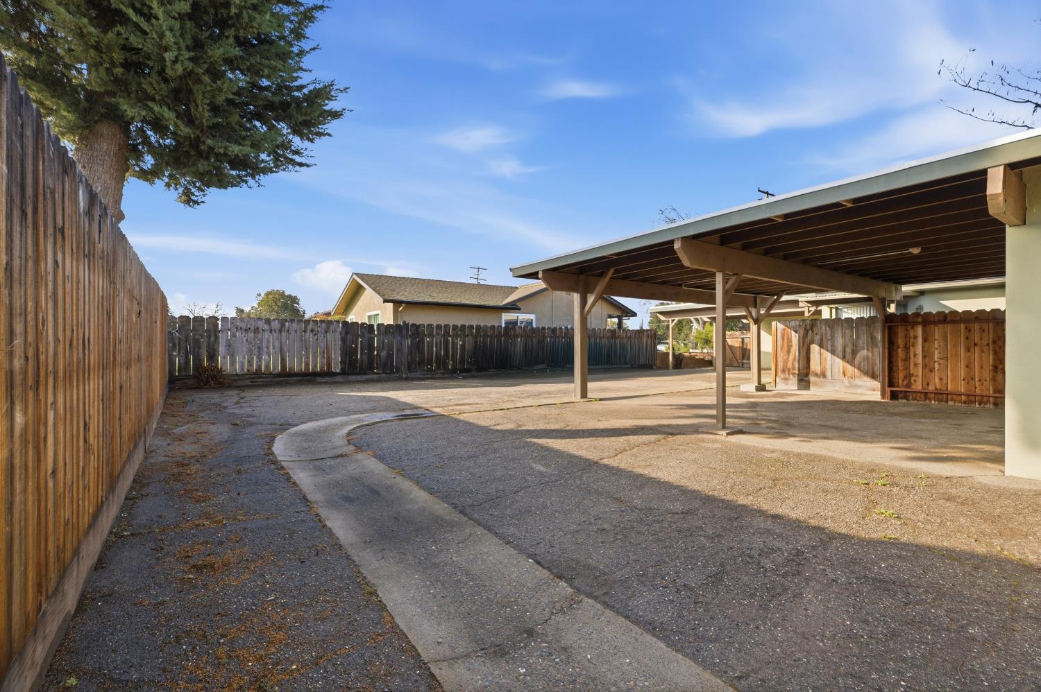 1802 Rockford Ave, Modesto, CA 95355