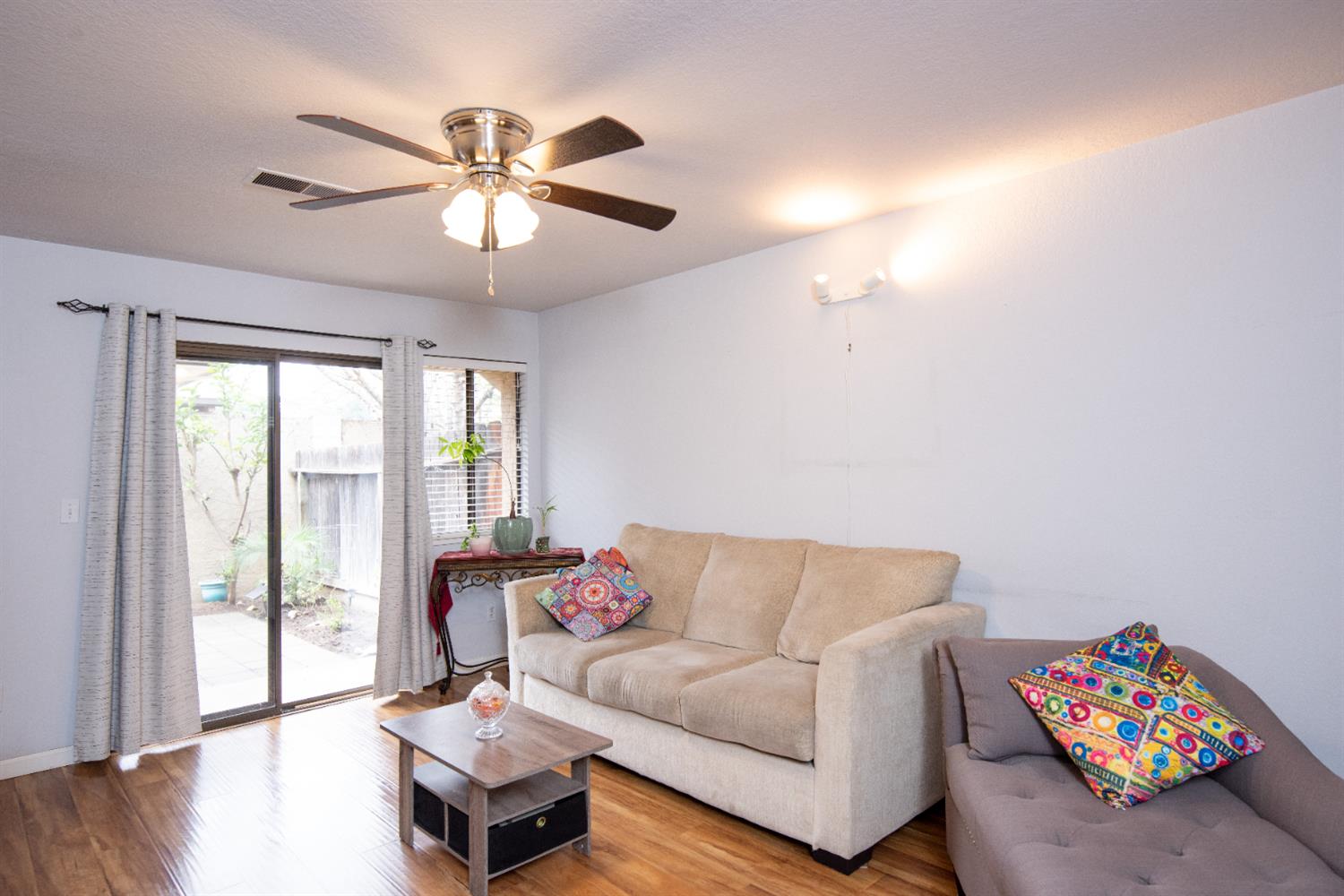 1232 W Roseburg Ave #C, Modesto, CA 95350