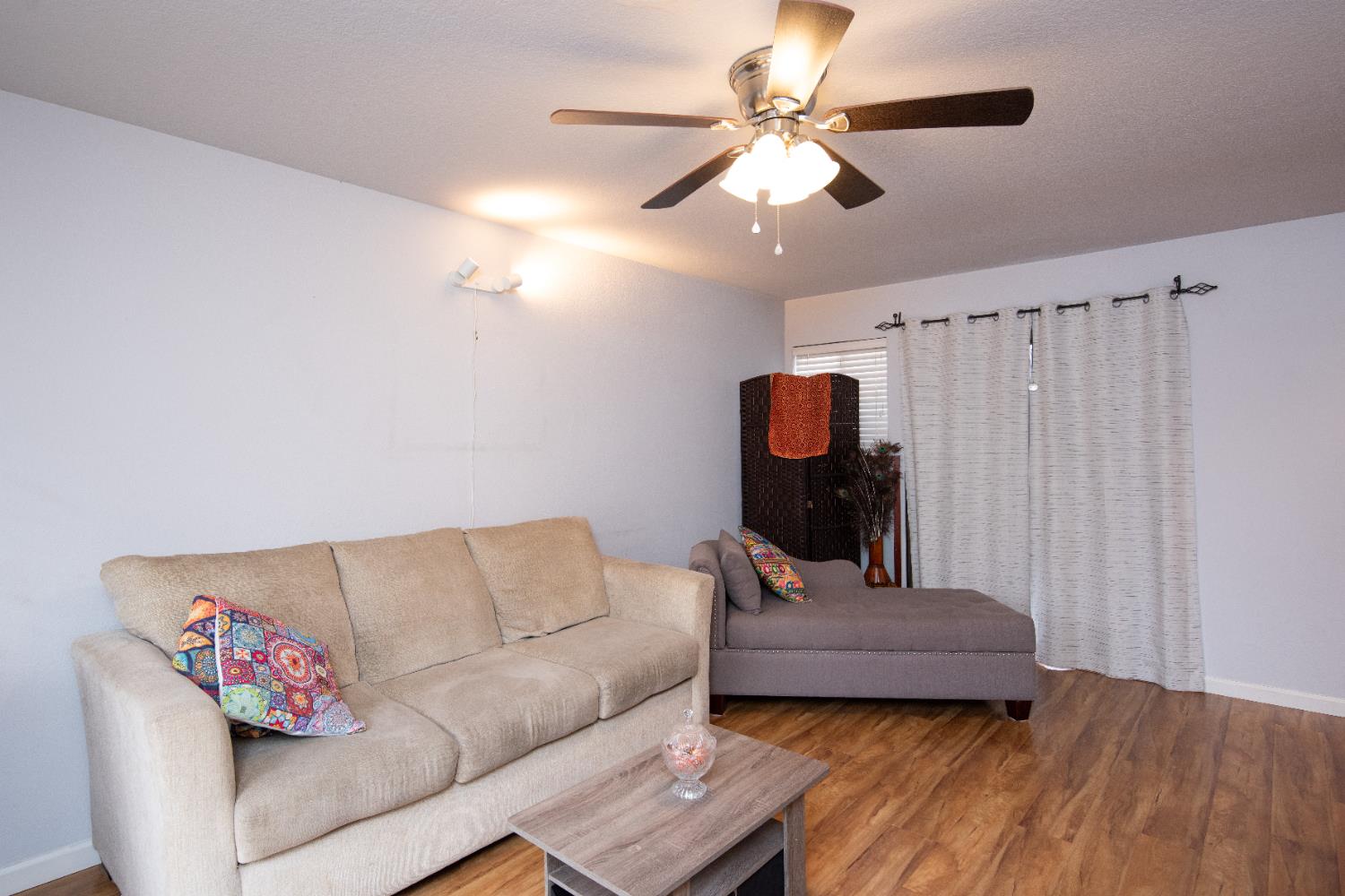 1232 W Roseburg Ave #C, Modesto, CA 95350