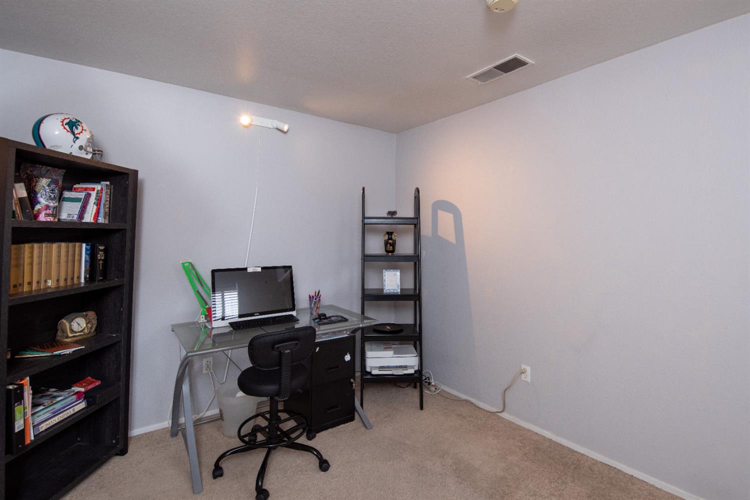 1232 W Roseburg Ave #C, Modesto, CA 95350