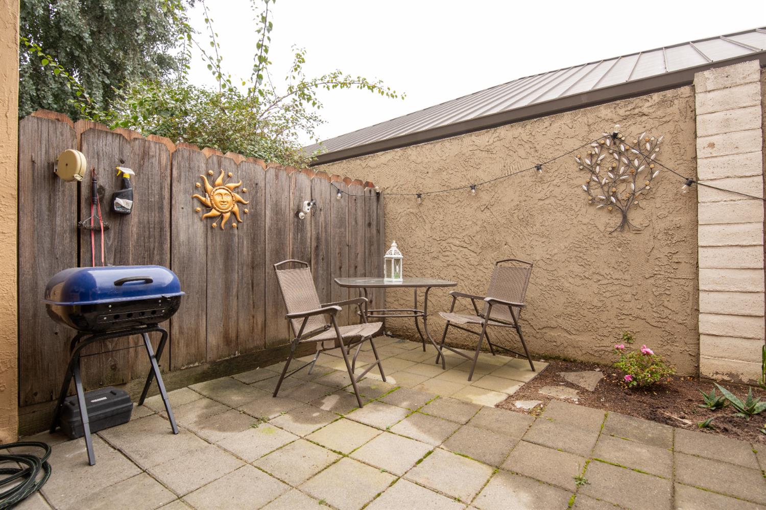 1232 W Roseburg Ave #C, Modesto, CA 95350